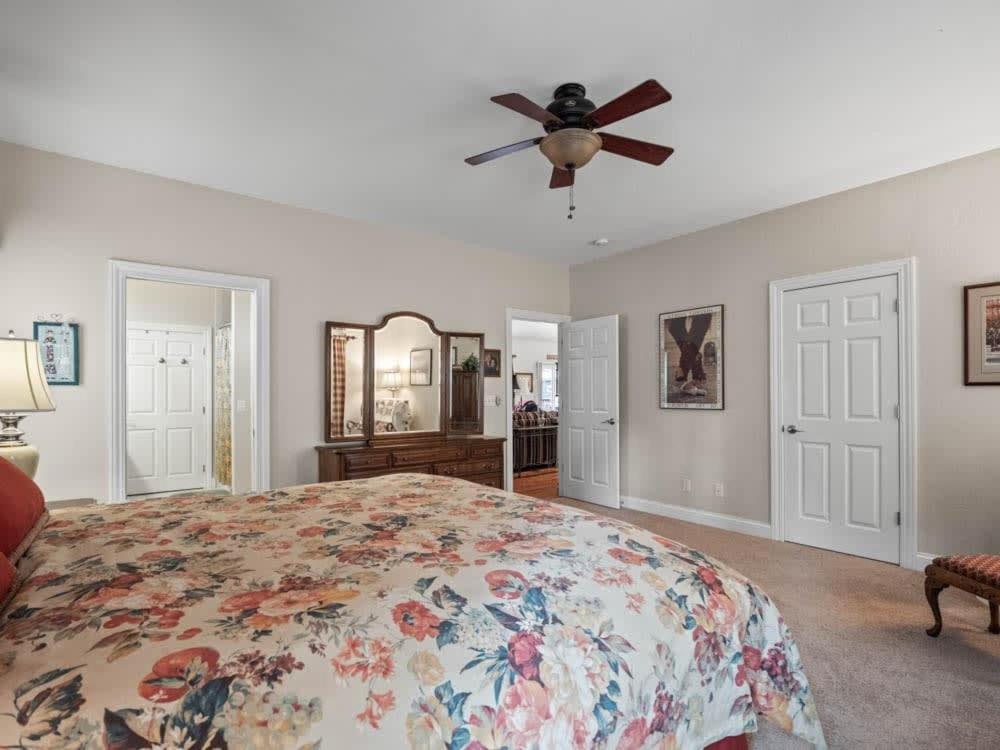 Family Room photo 3