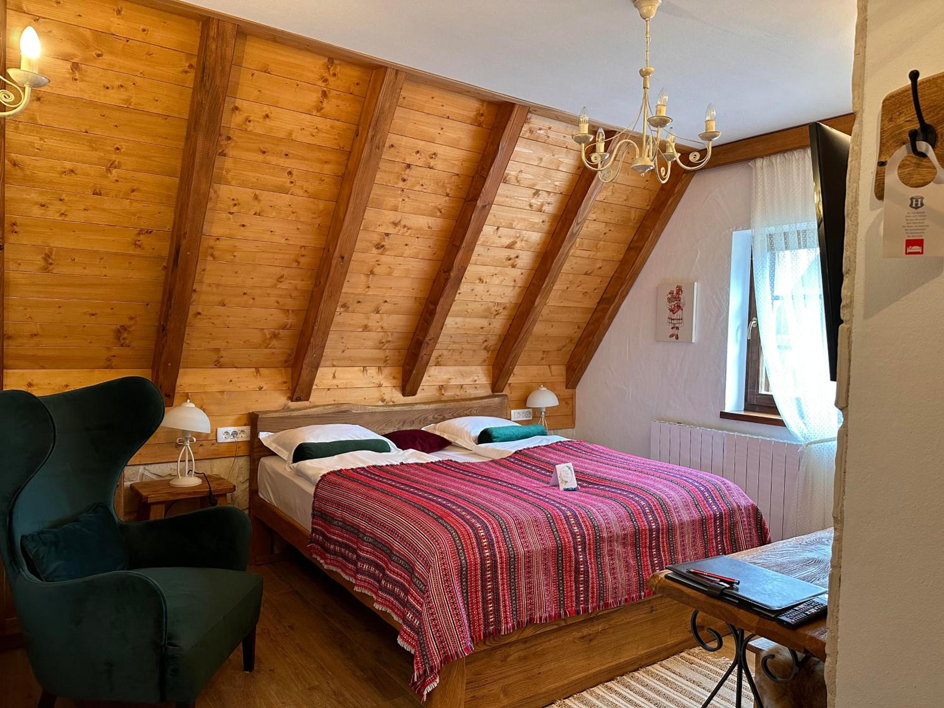 Deluxe Double Room - Photo 1