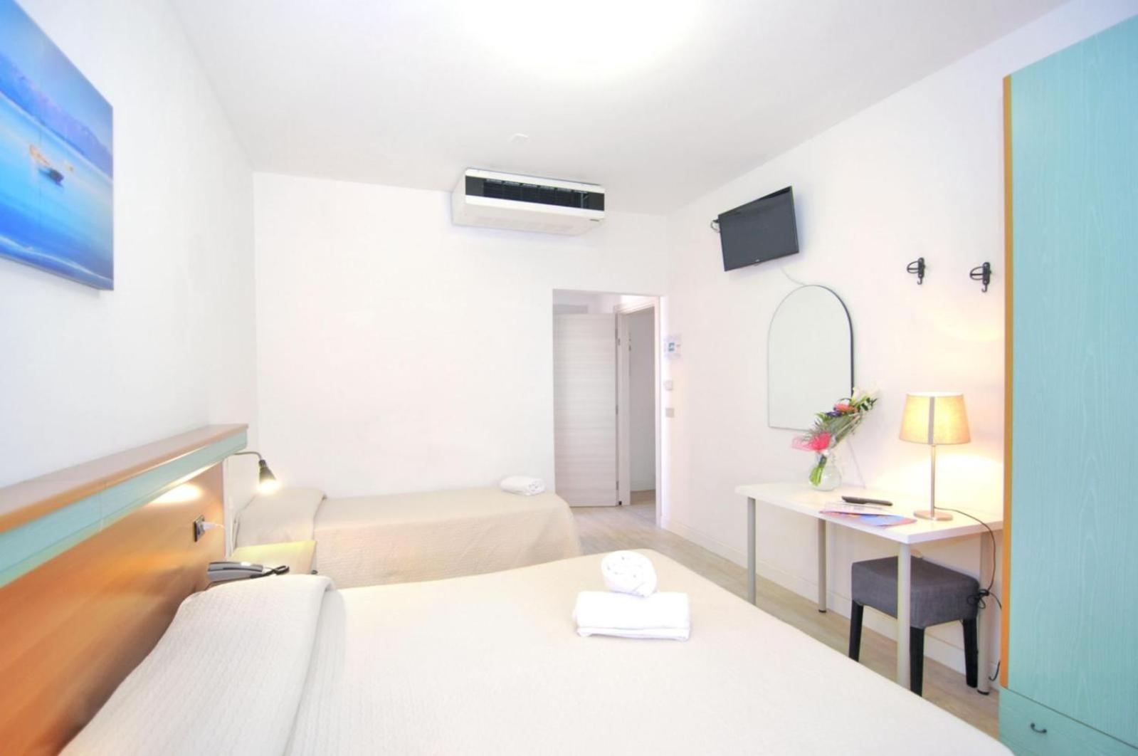 Classic Triple Room photo 3
