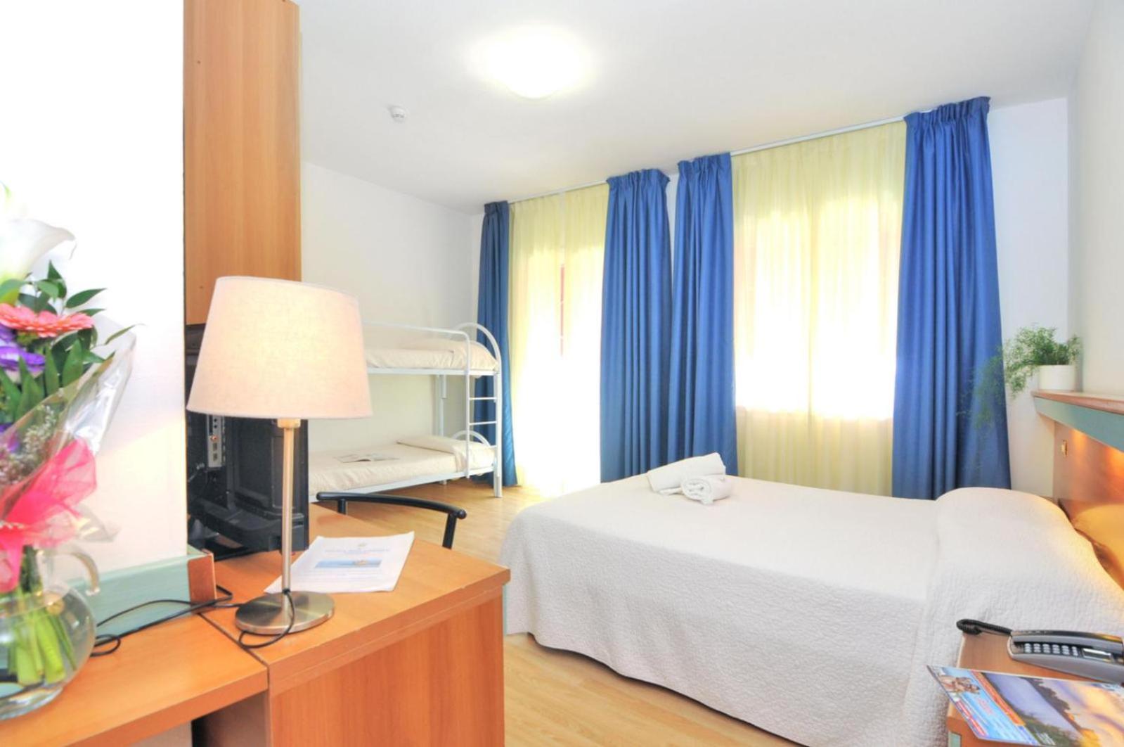 Classic Quadruple Room photo 1