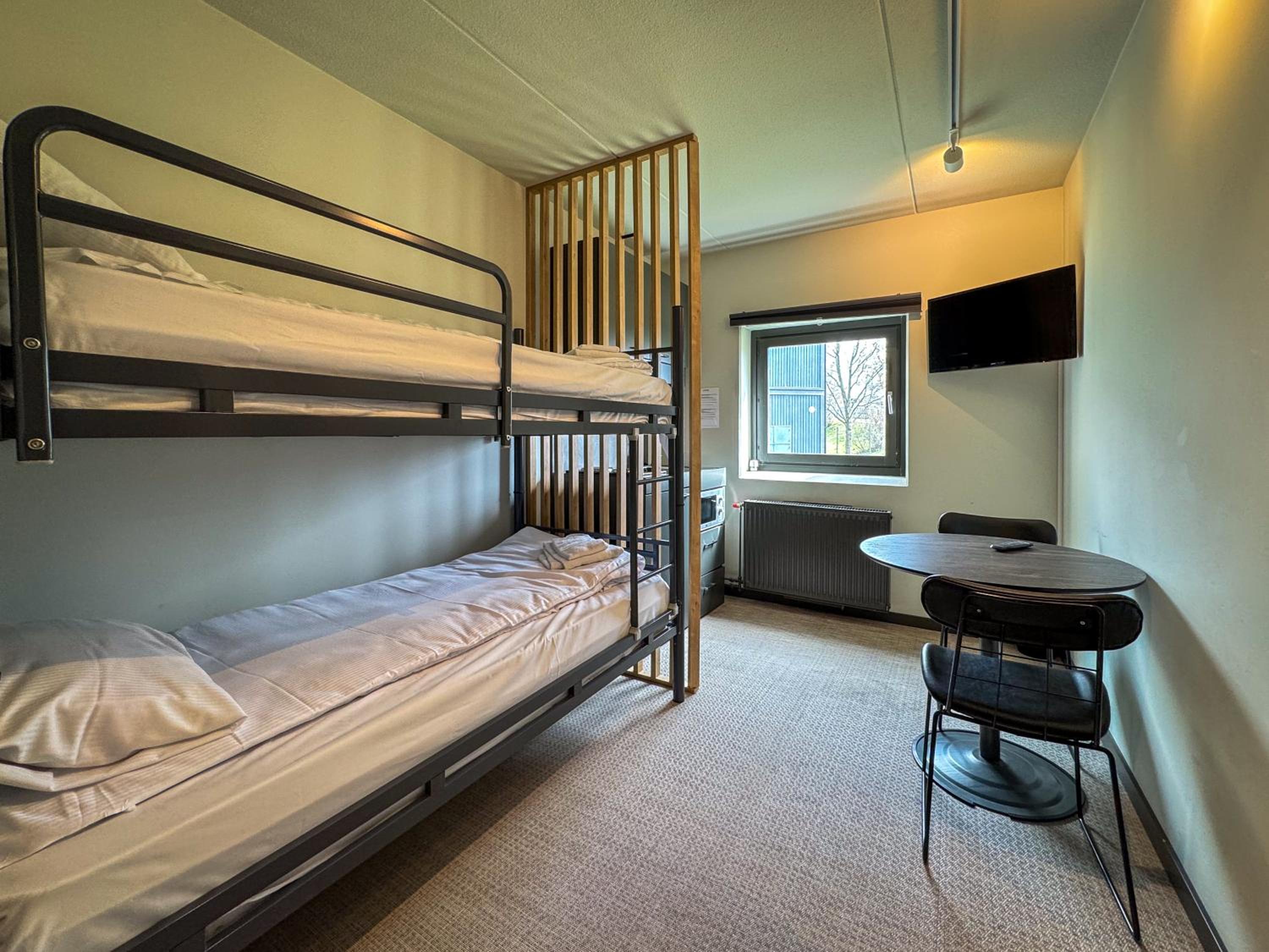Studio Apartment - Photo 3