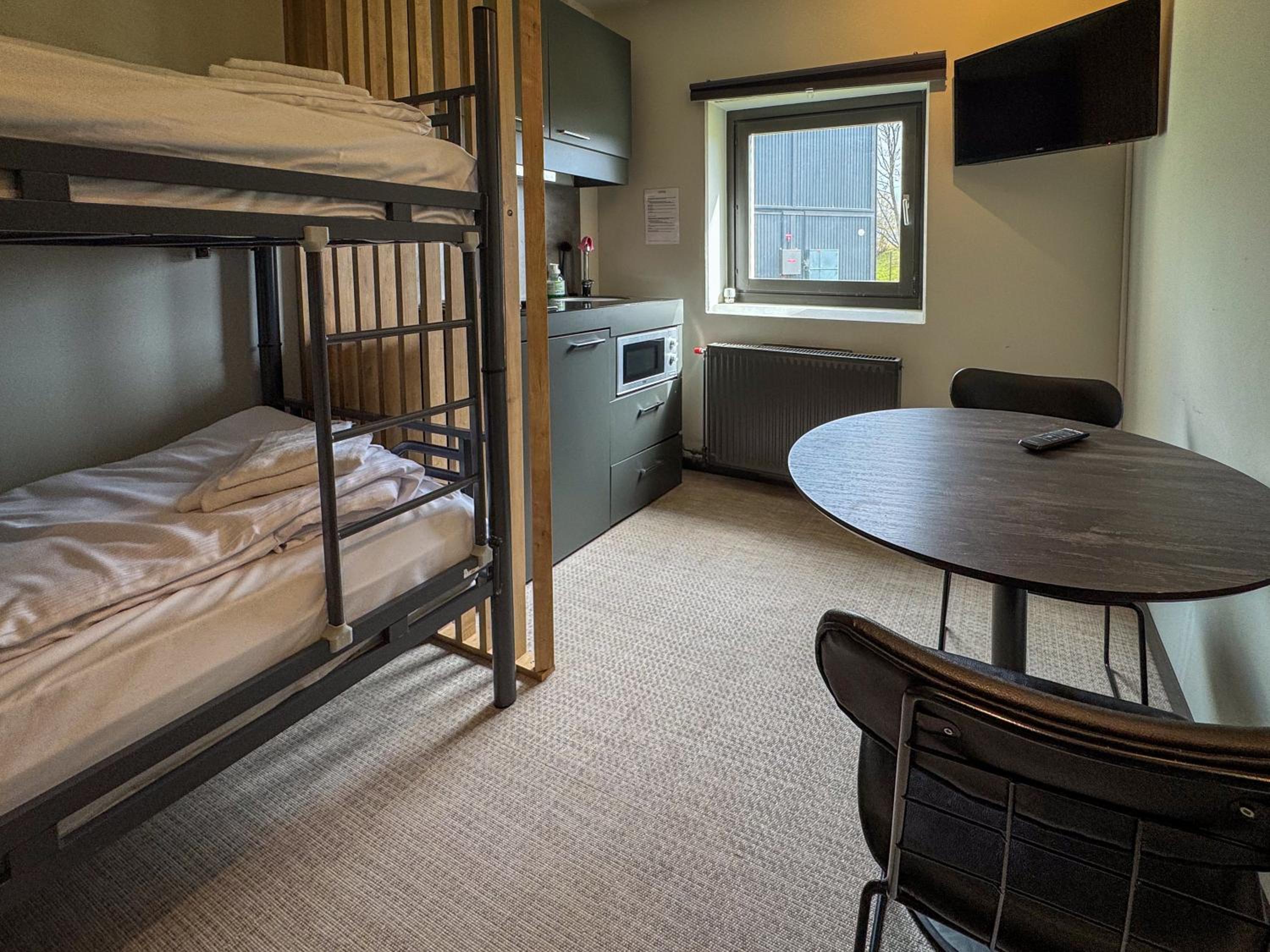 Studio Apartment - Photo 1