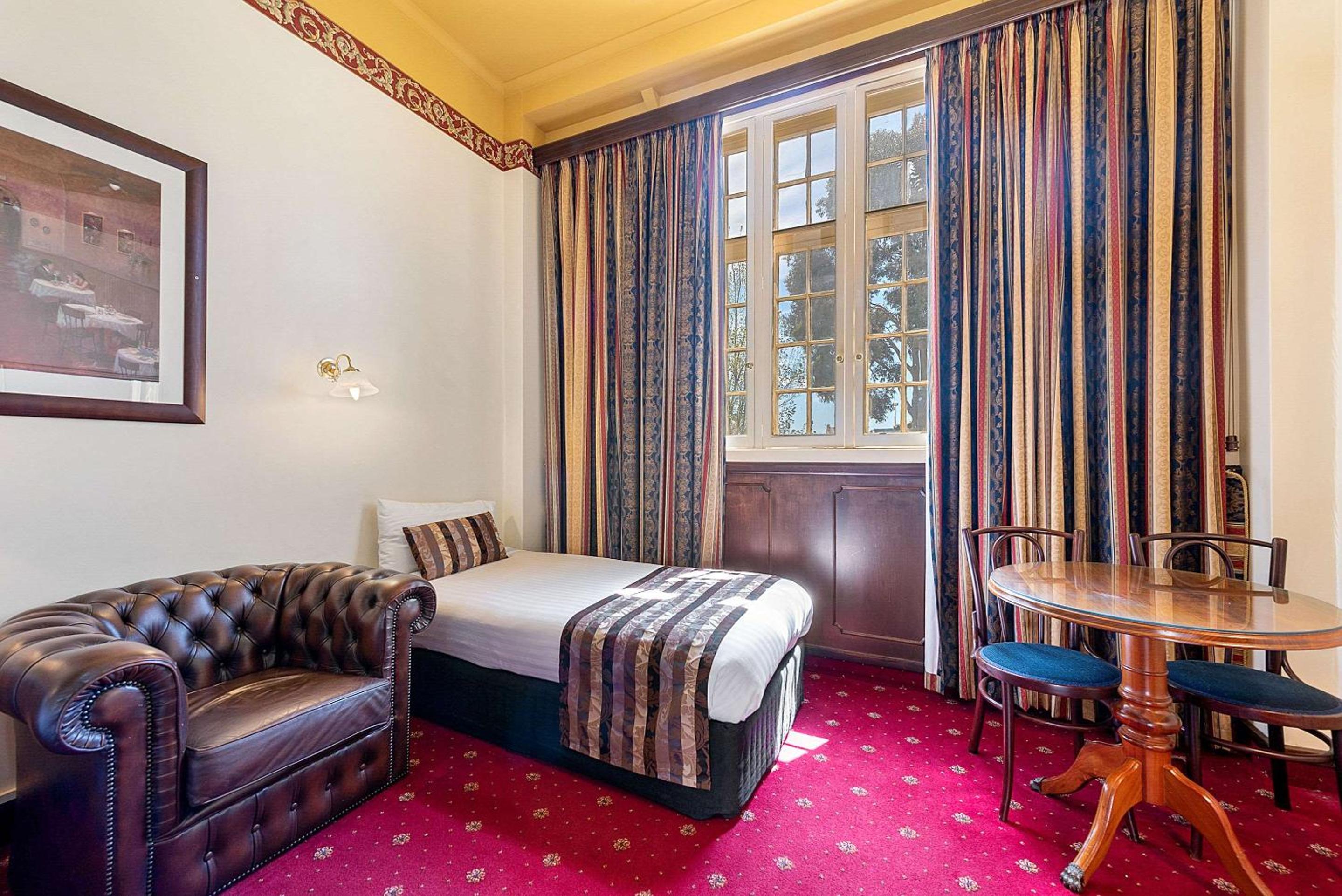 Accessible Queen Room - Non-Smoking - Photo 8