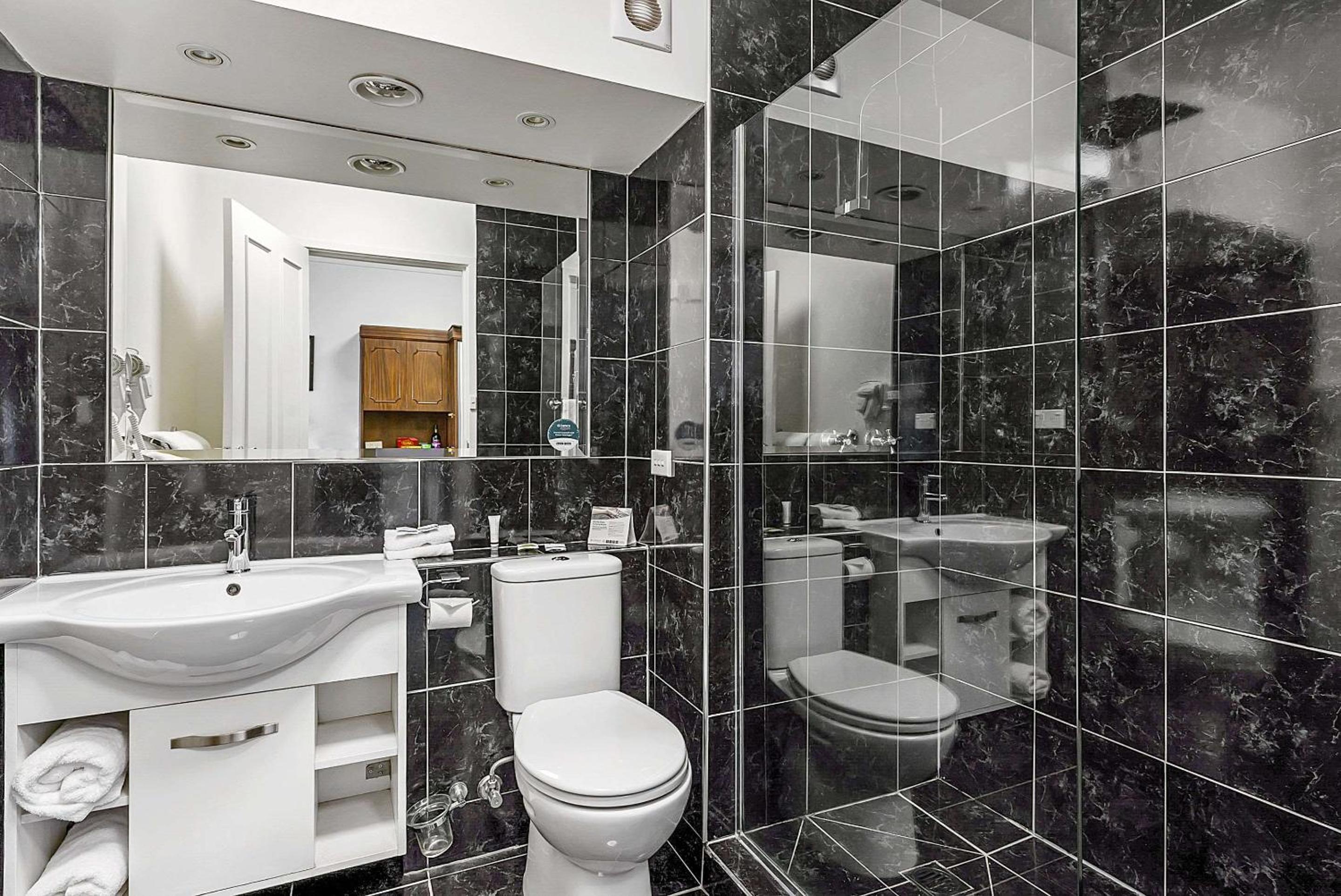 Business King Room - Non-Smoking - Photo 6
