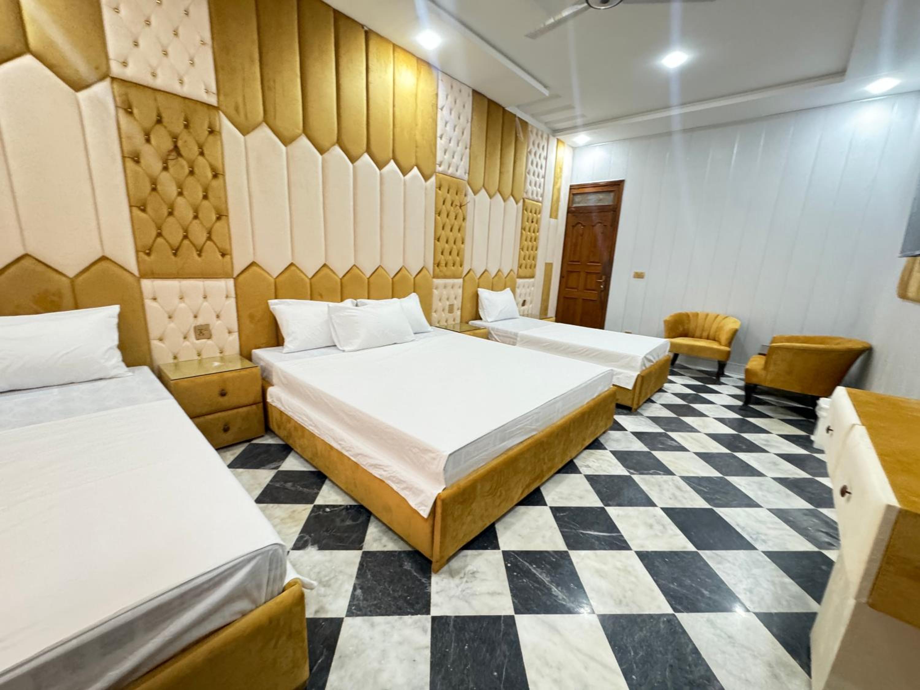 Deluxe Quadruple Room