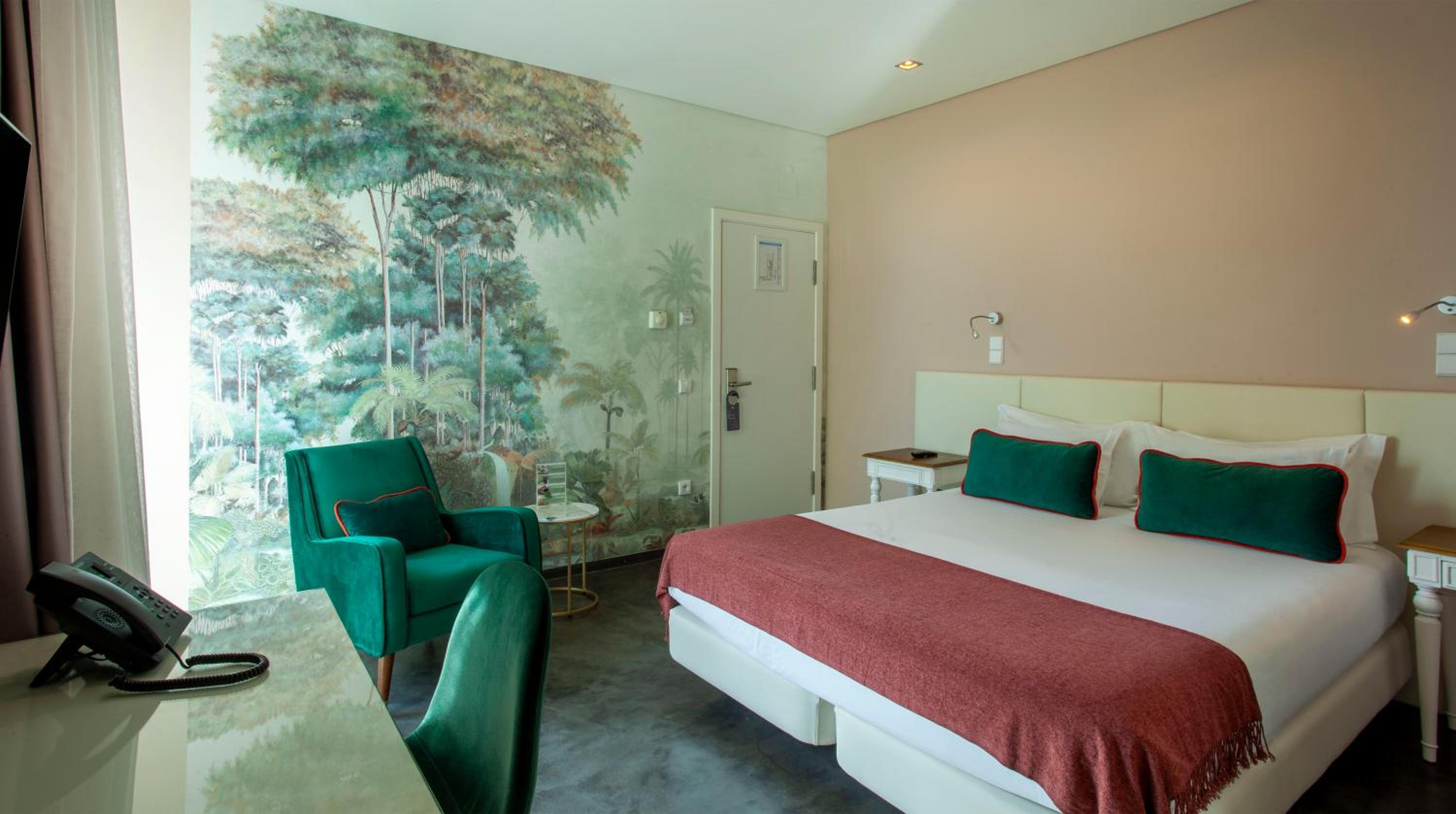 Superior Double Room with Balcony - Photo 15
