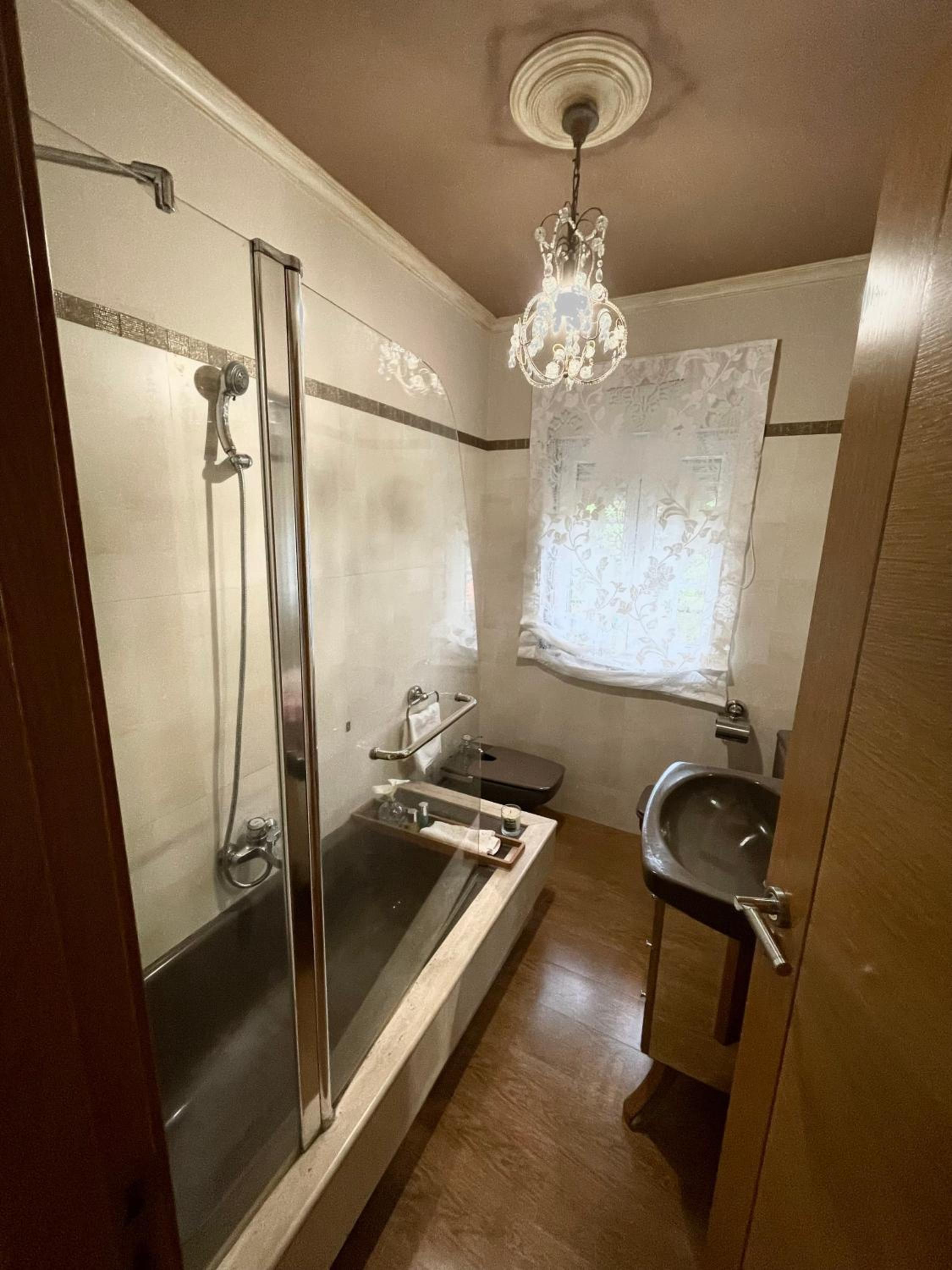 Three-Bedroom House photo 3