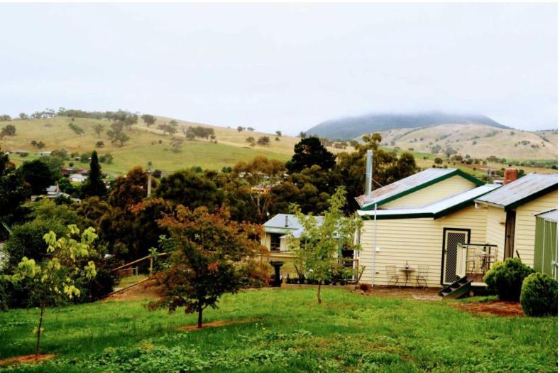 Three-Bedroom House photo 2