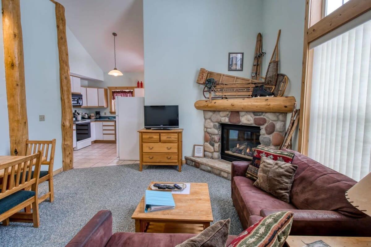 Family Room photo 1
