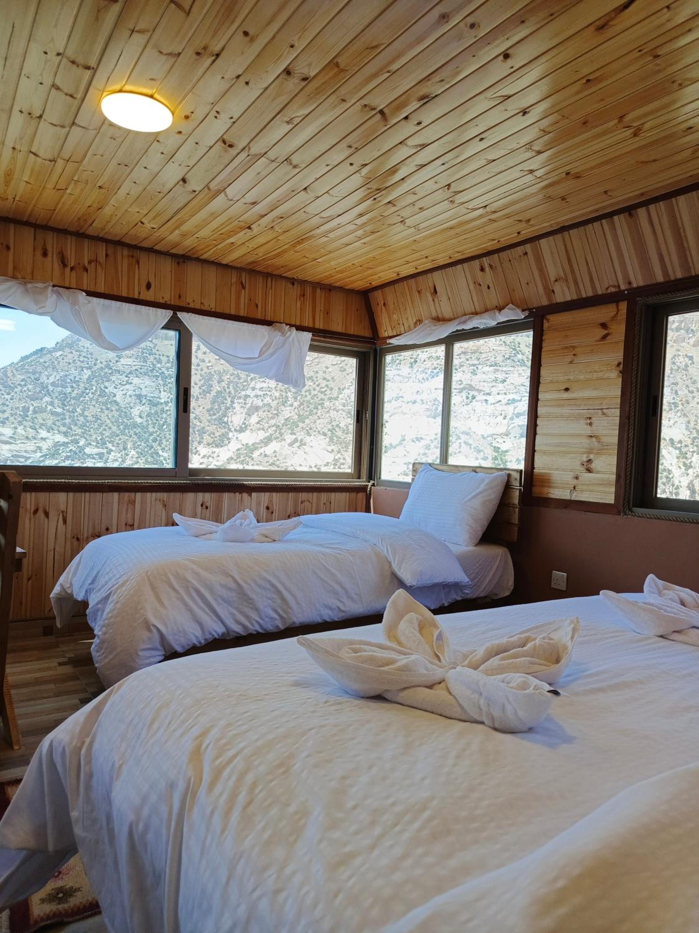 Family Room with Mountain View photo 1