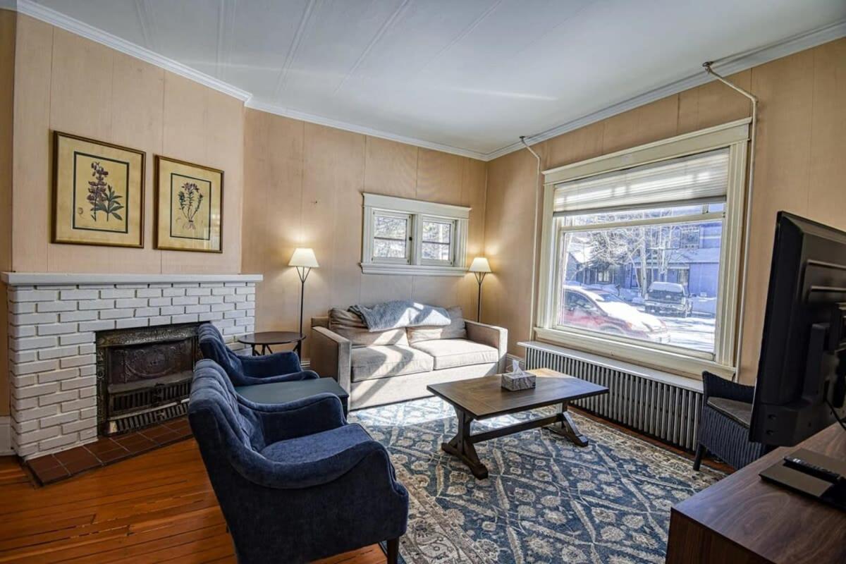 Family Room photo 1