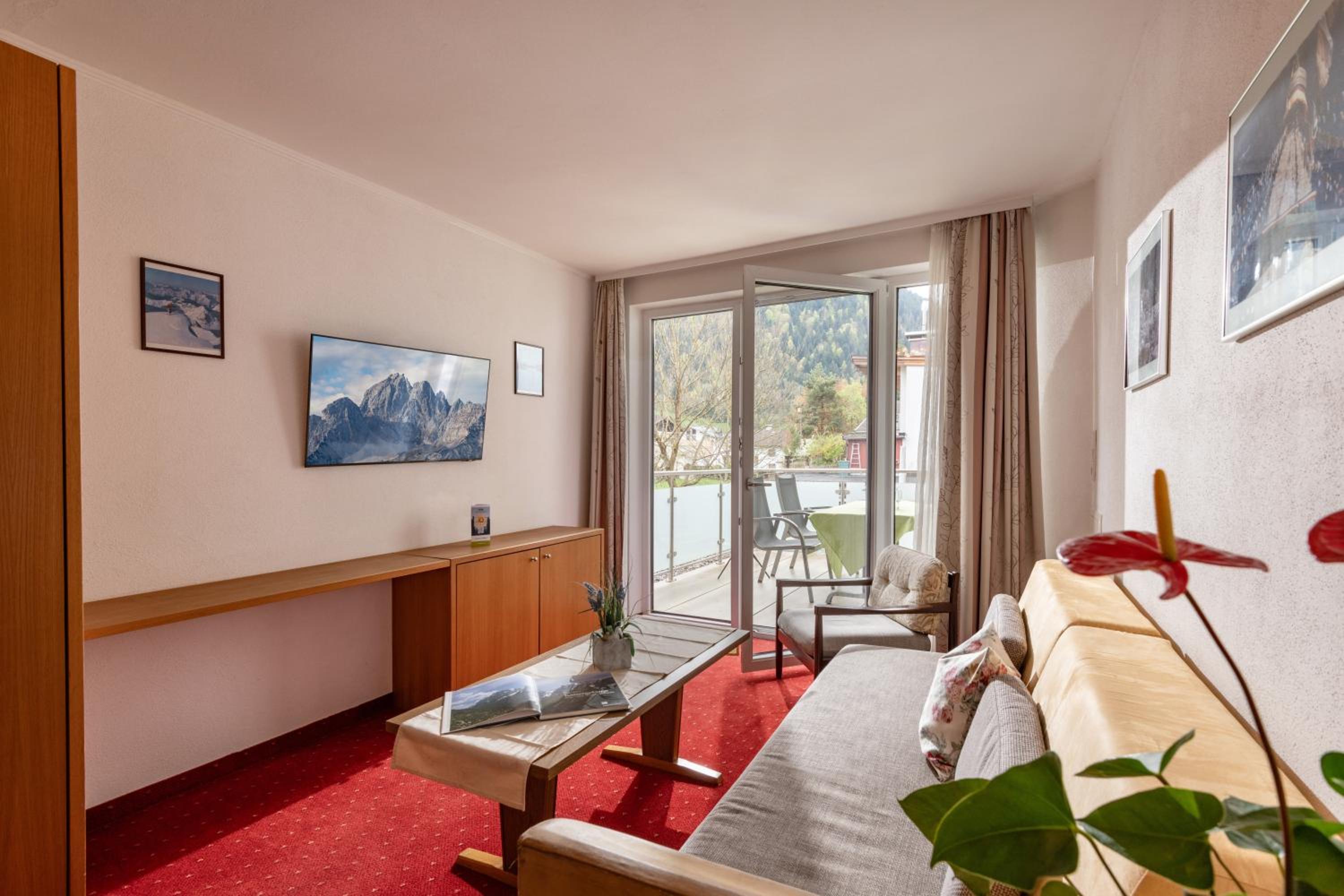 One-Bedroom Apartment (2 Adults + 2 Children)