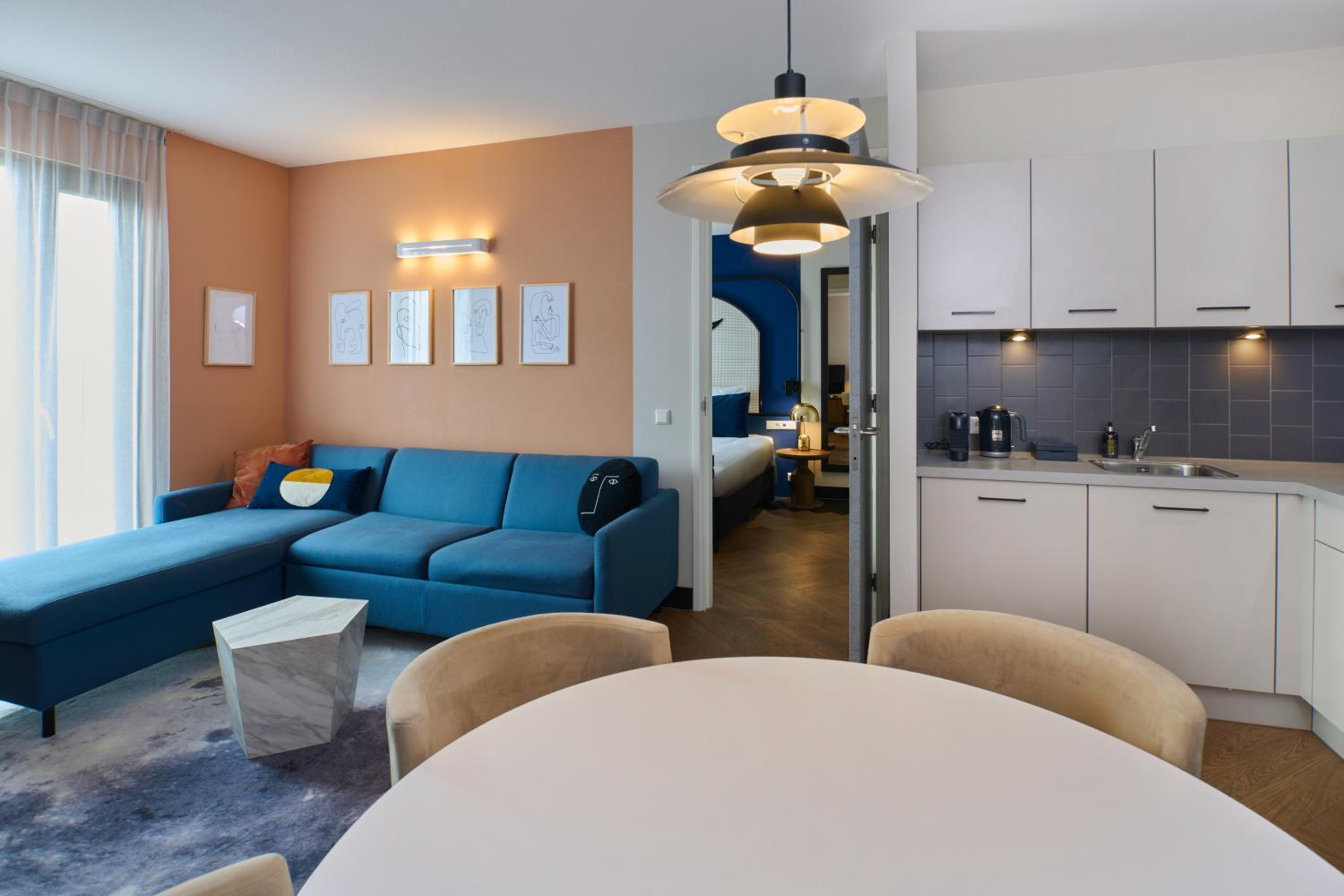 2-Bedroom Apartment with Bath