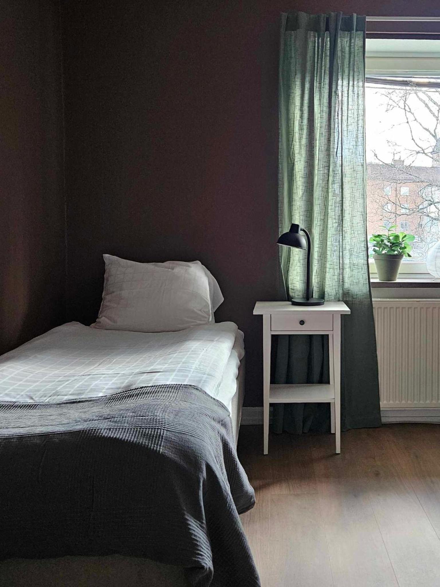 Single Room with Shared Bathroom photo 1