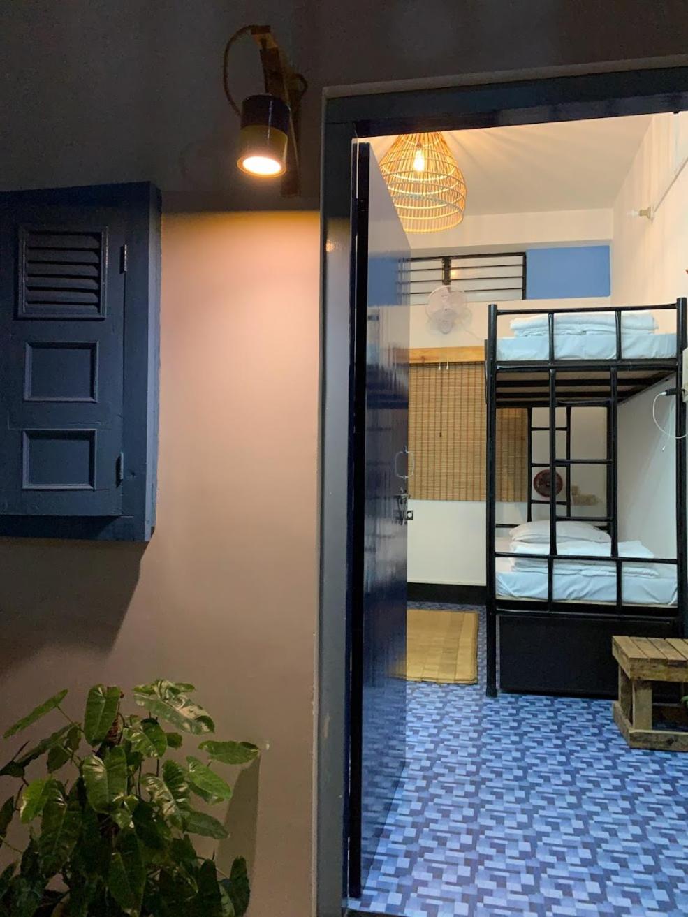 Bed in 4-Bed Male Dormitory Room photo 1