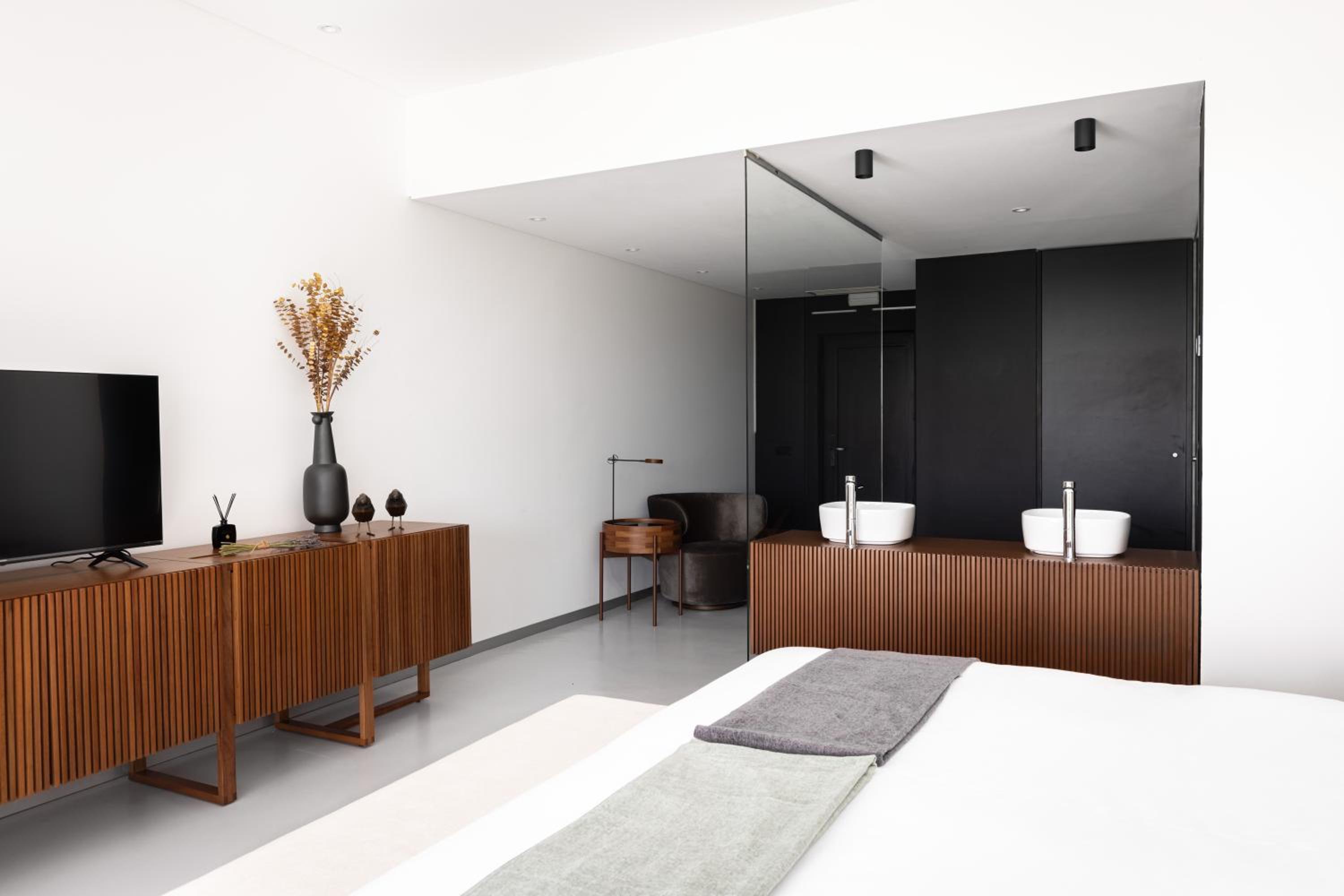 Available room