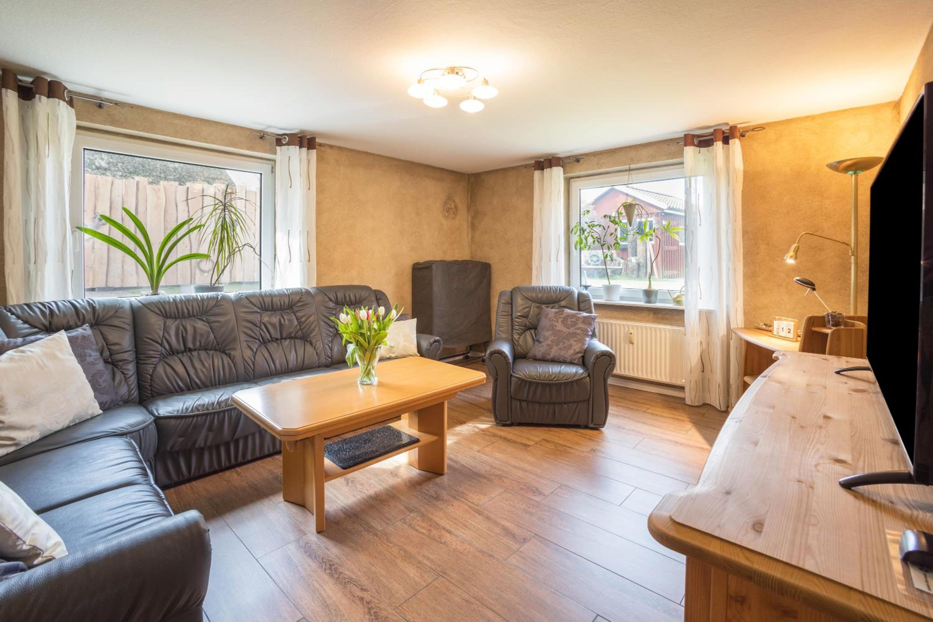 Two-Bedroom Deluxe Apartment with Garden View photo 1