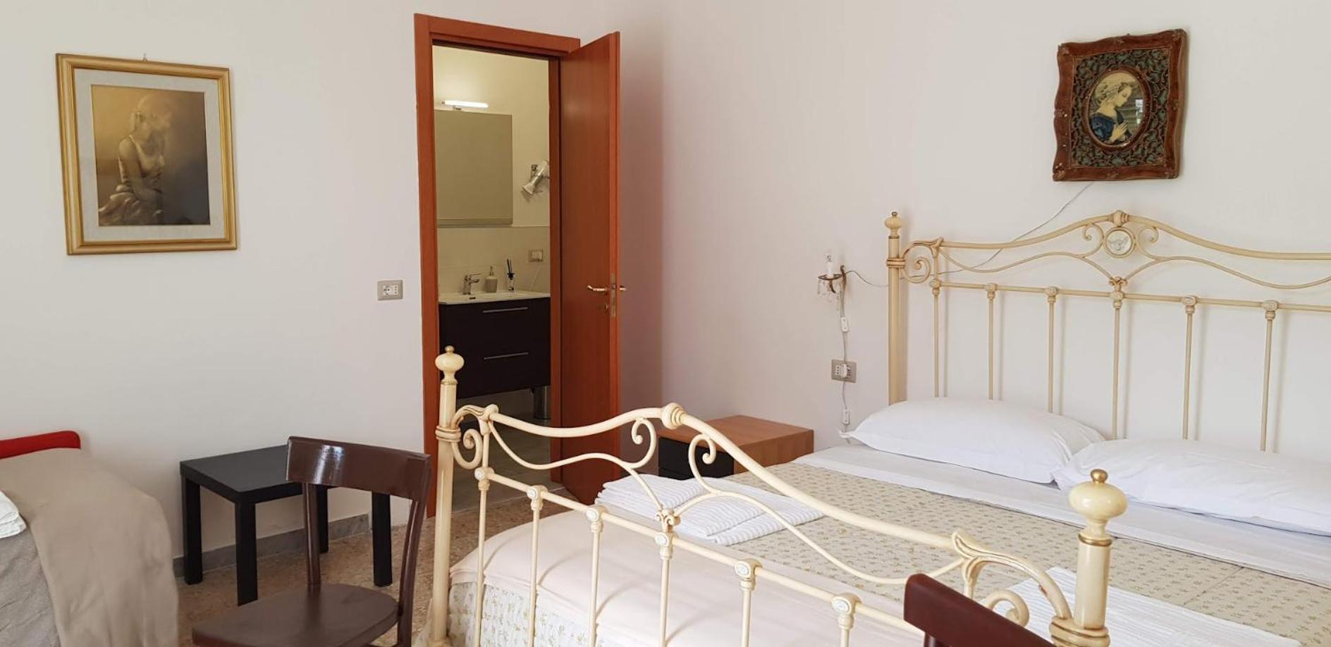 Double Room with Balcony photo 2