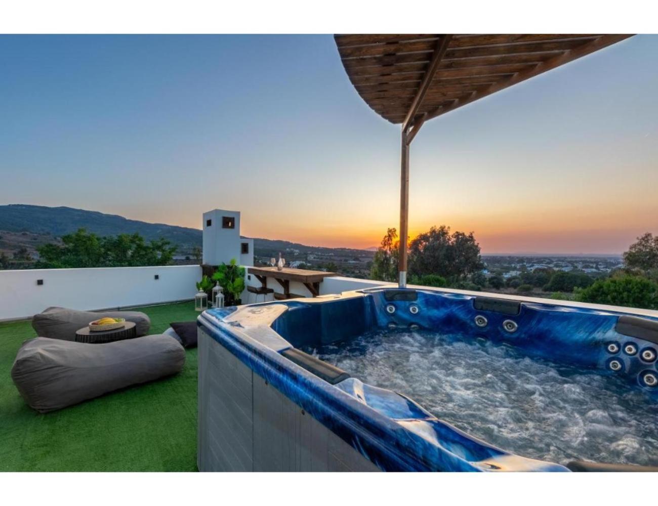 Villa with Sea View photo 2