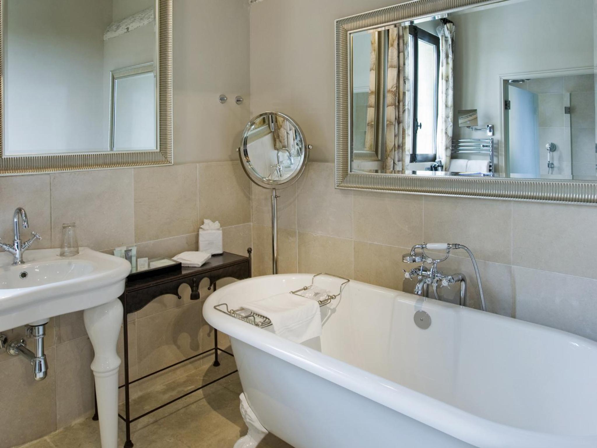 Suite - Photo 8