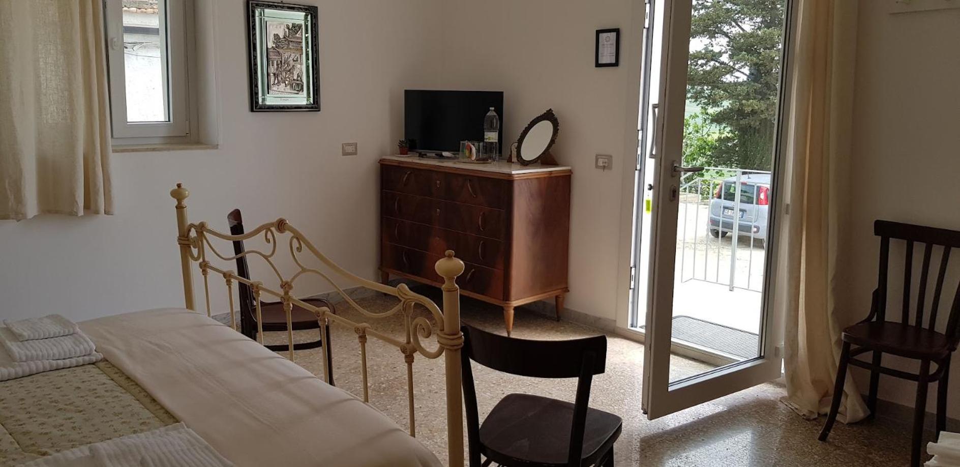Double Room with Balcony photo 3