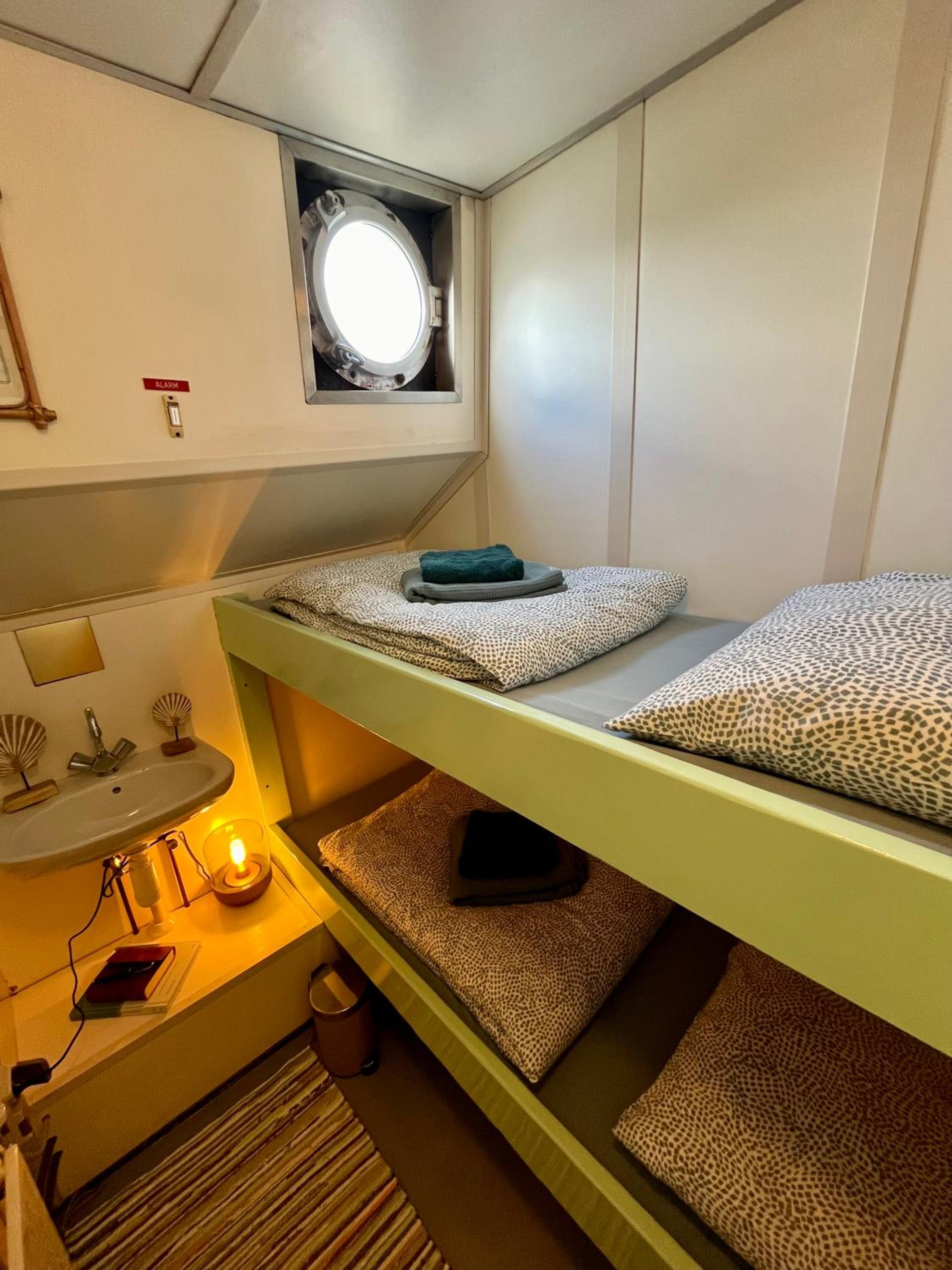 Small Twin Room photo 1