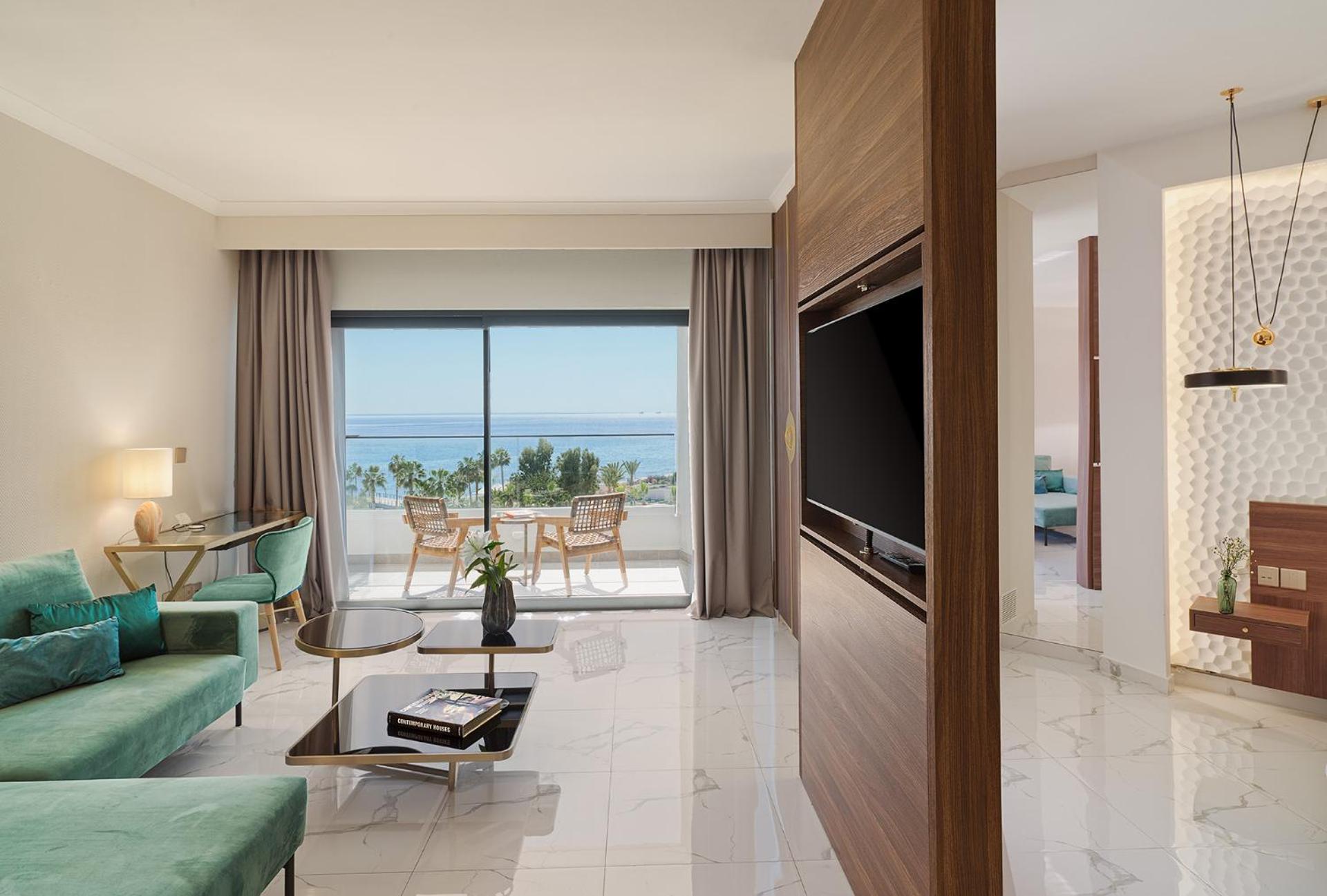 Executive Junior Suite with Sea View  - Photo 1