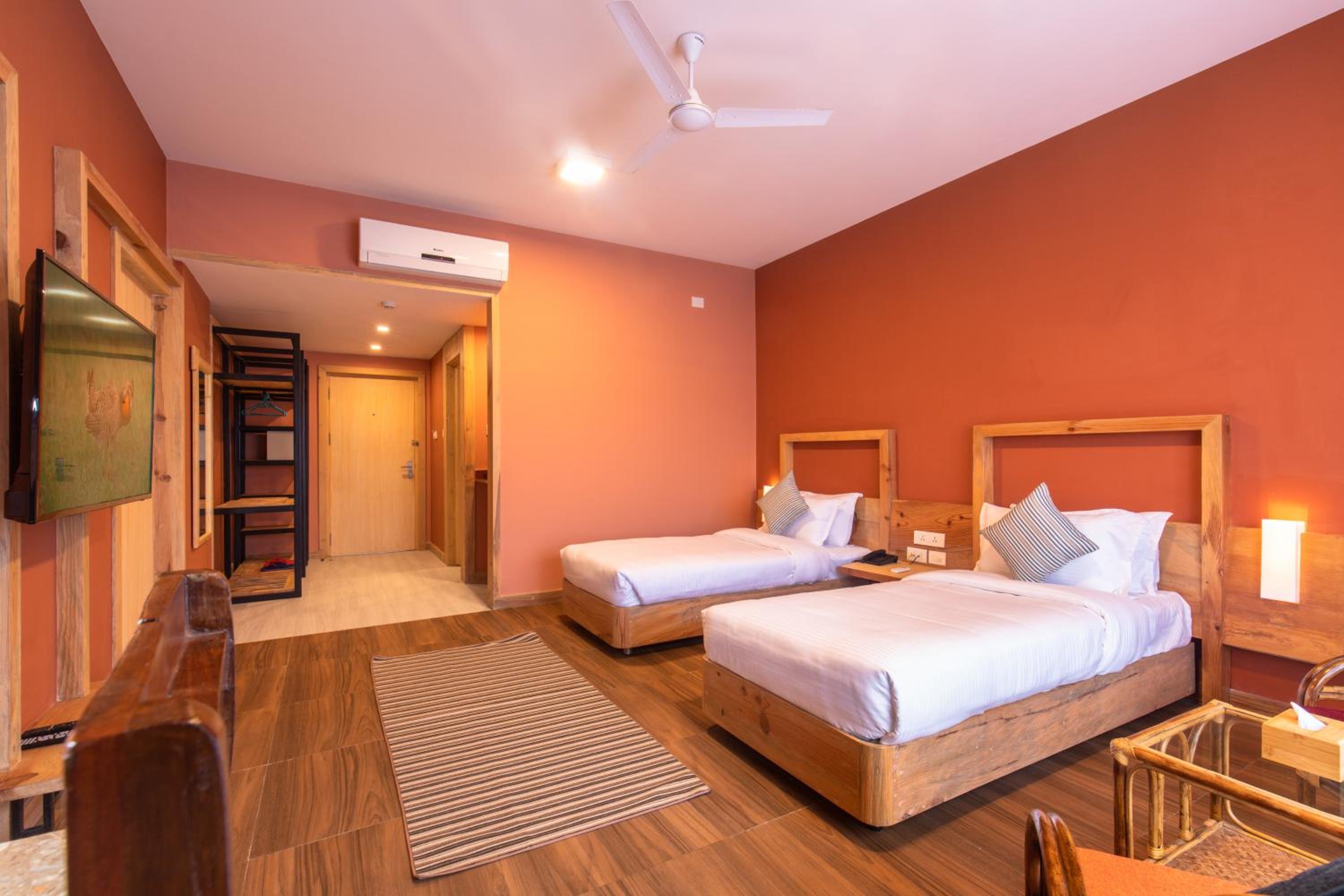 Deluxe Double or Twin Room with Mountain View - Photo 1