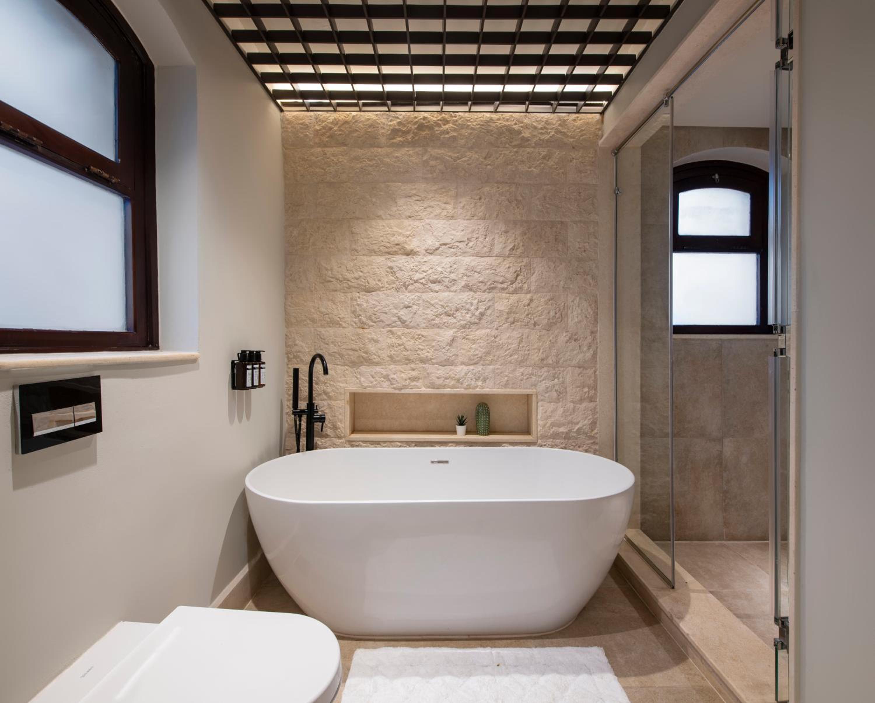 Suite with Sea View - Photo 11