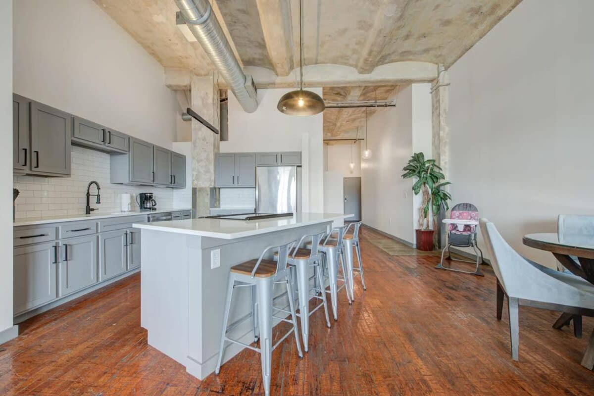 Apartment photo 2