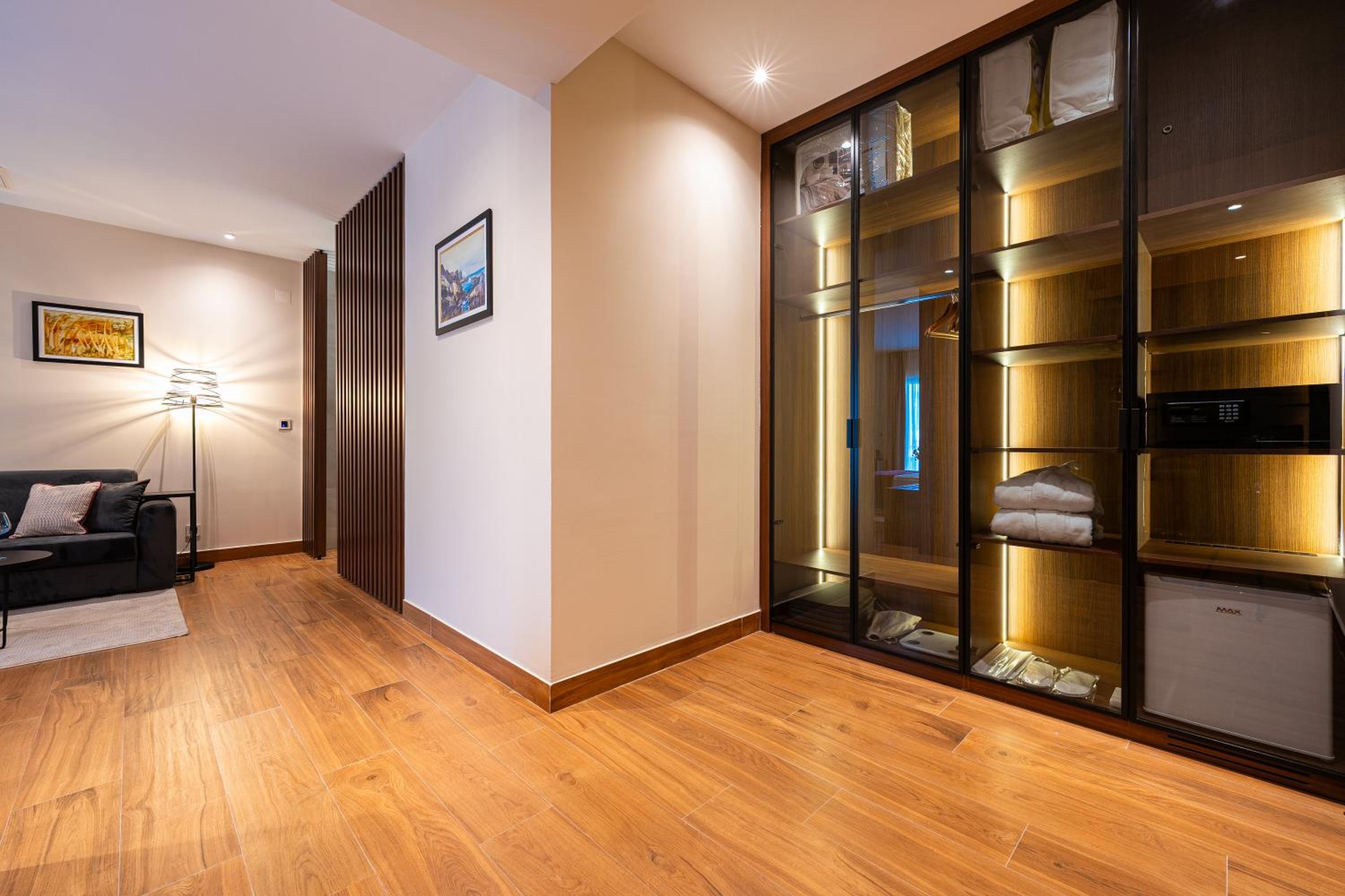 Apartment with Balcony
