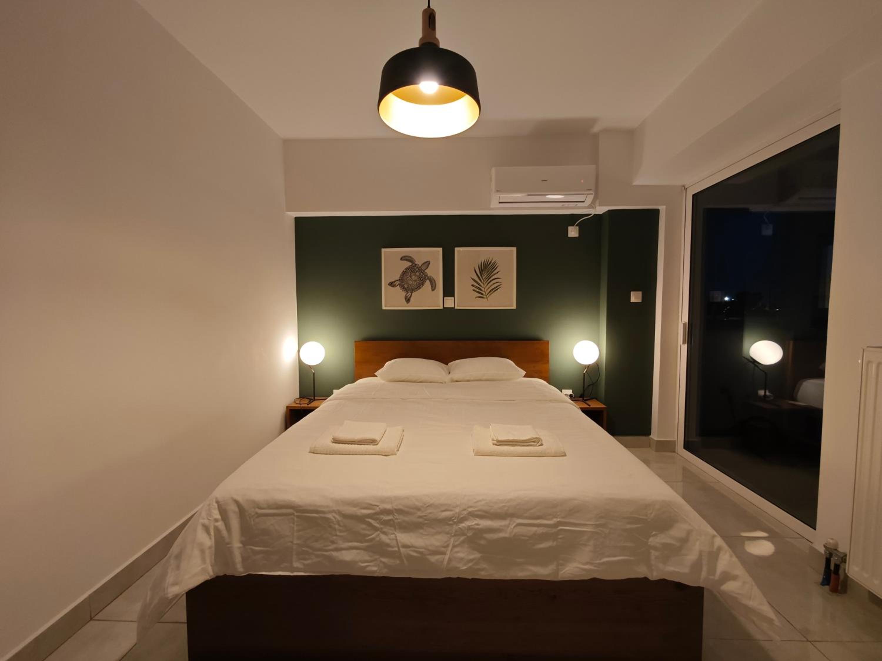 One-Bedroom Apartment - City View