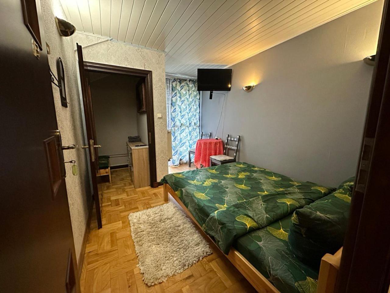 Triple Room - Photo 5
