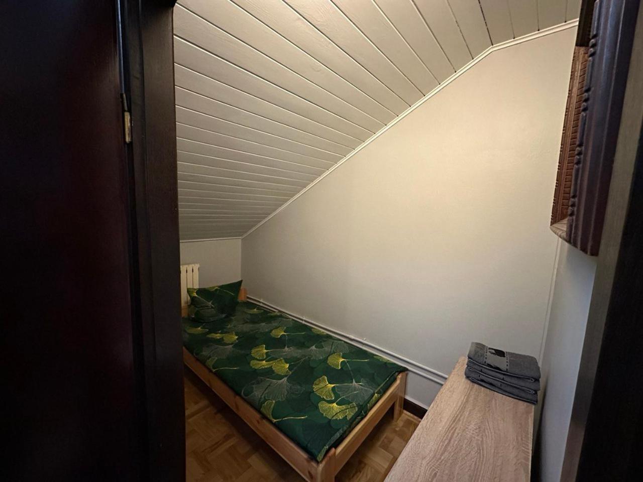Triple Room - Photo 1