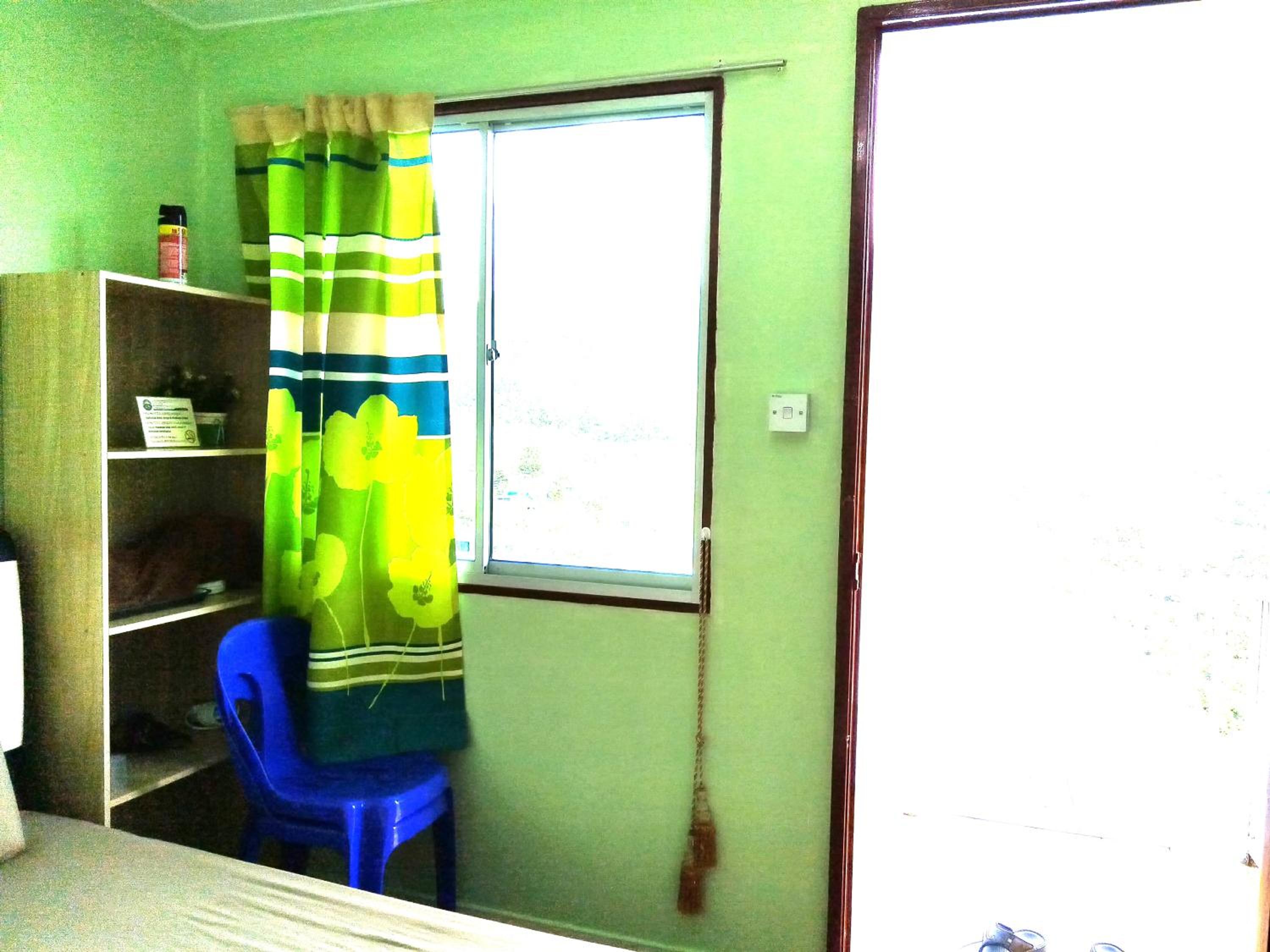 Family Room with Mountain View photo 2