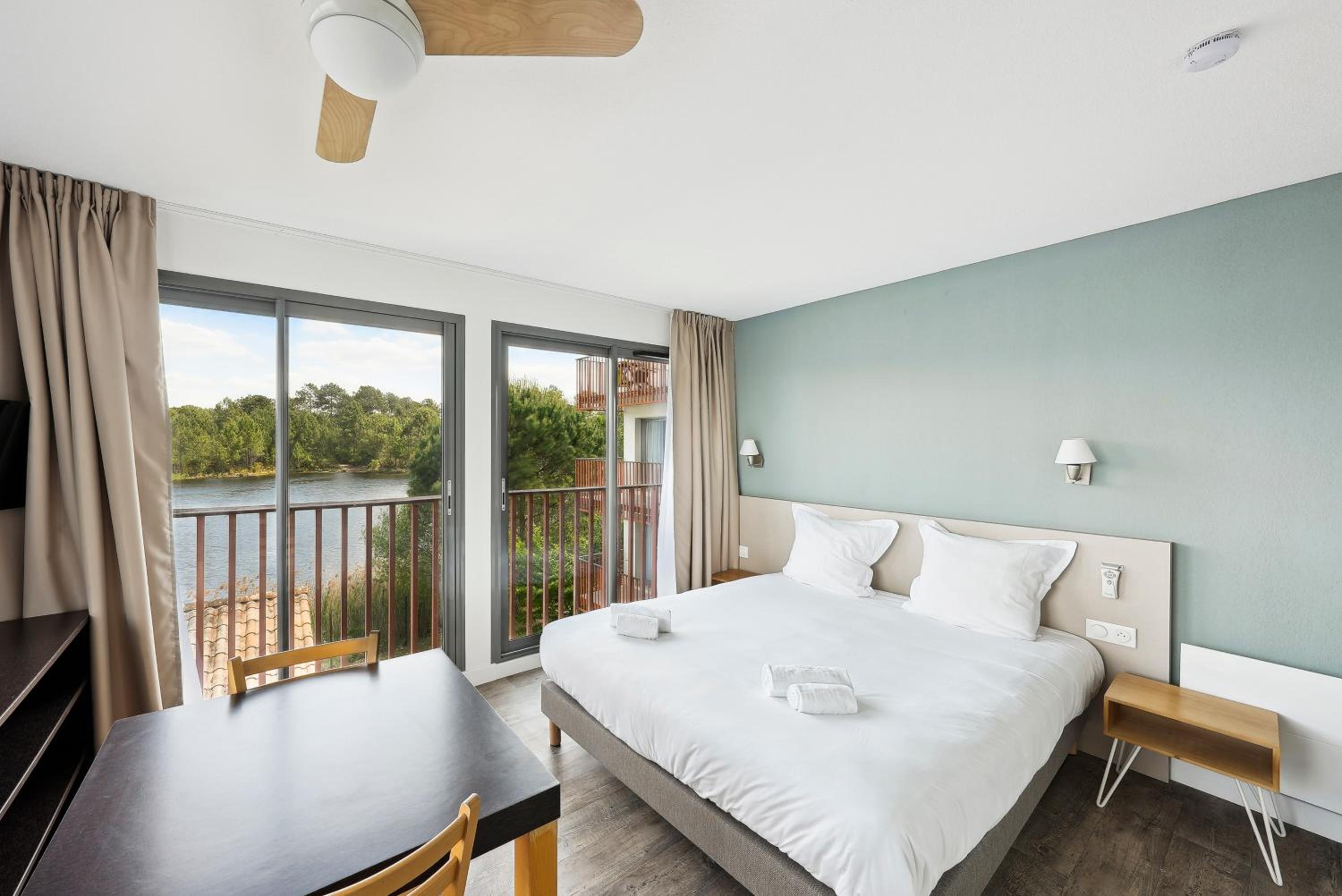 Comfort Studio with One Double Bed or Two Single Beds - Lake Side - Photo 1