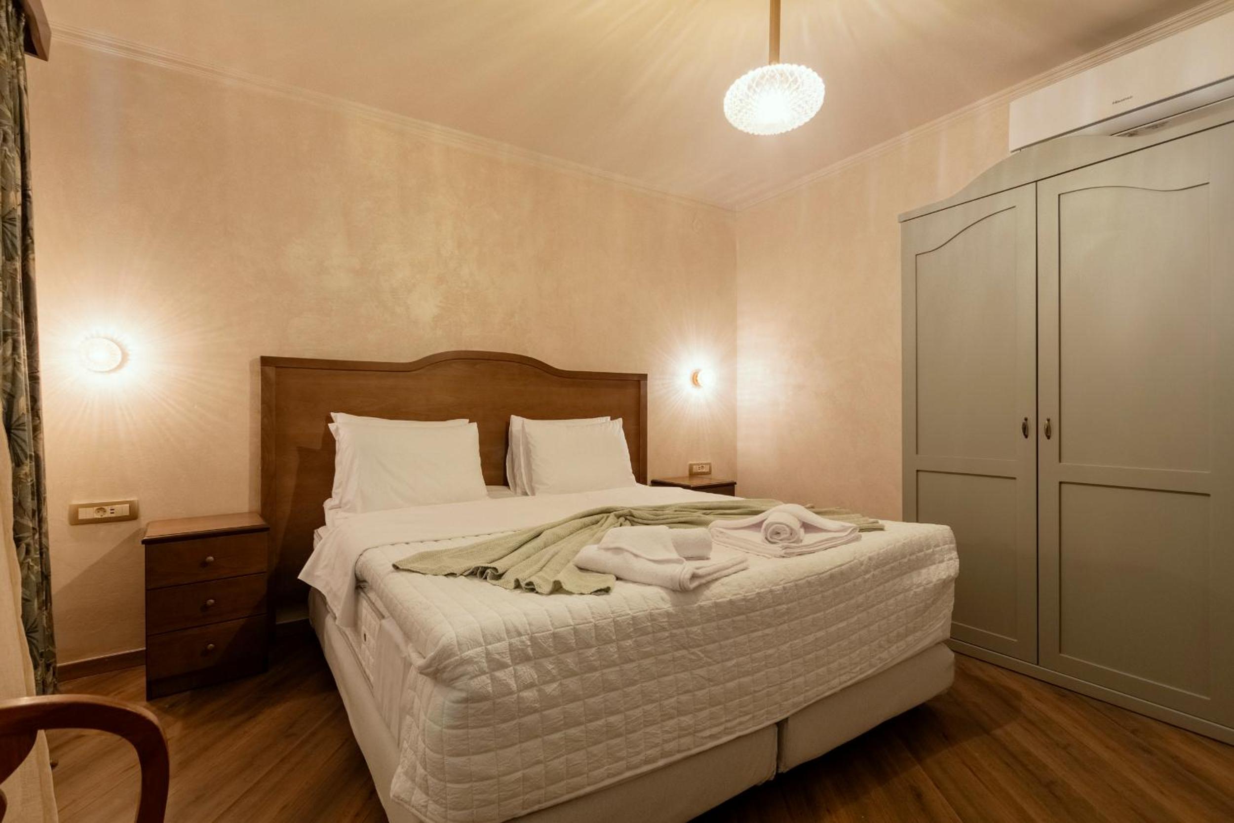 Deluxe Family Suite
