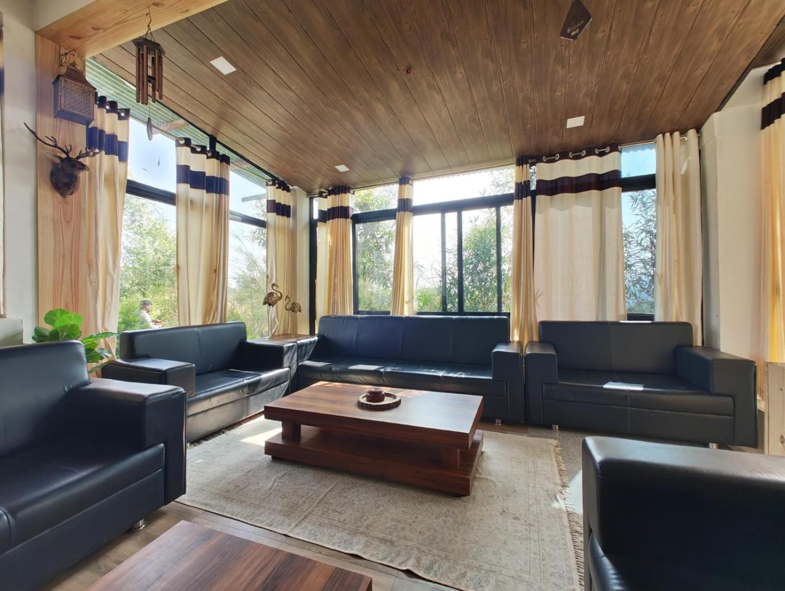 Three-Bedroom Villa photo 3