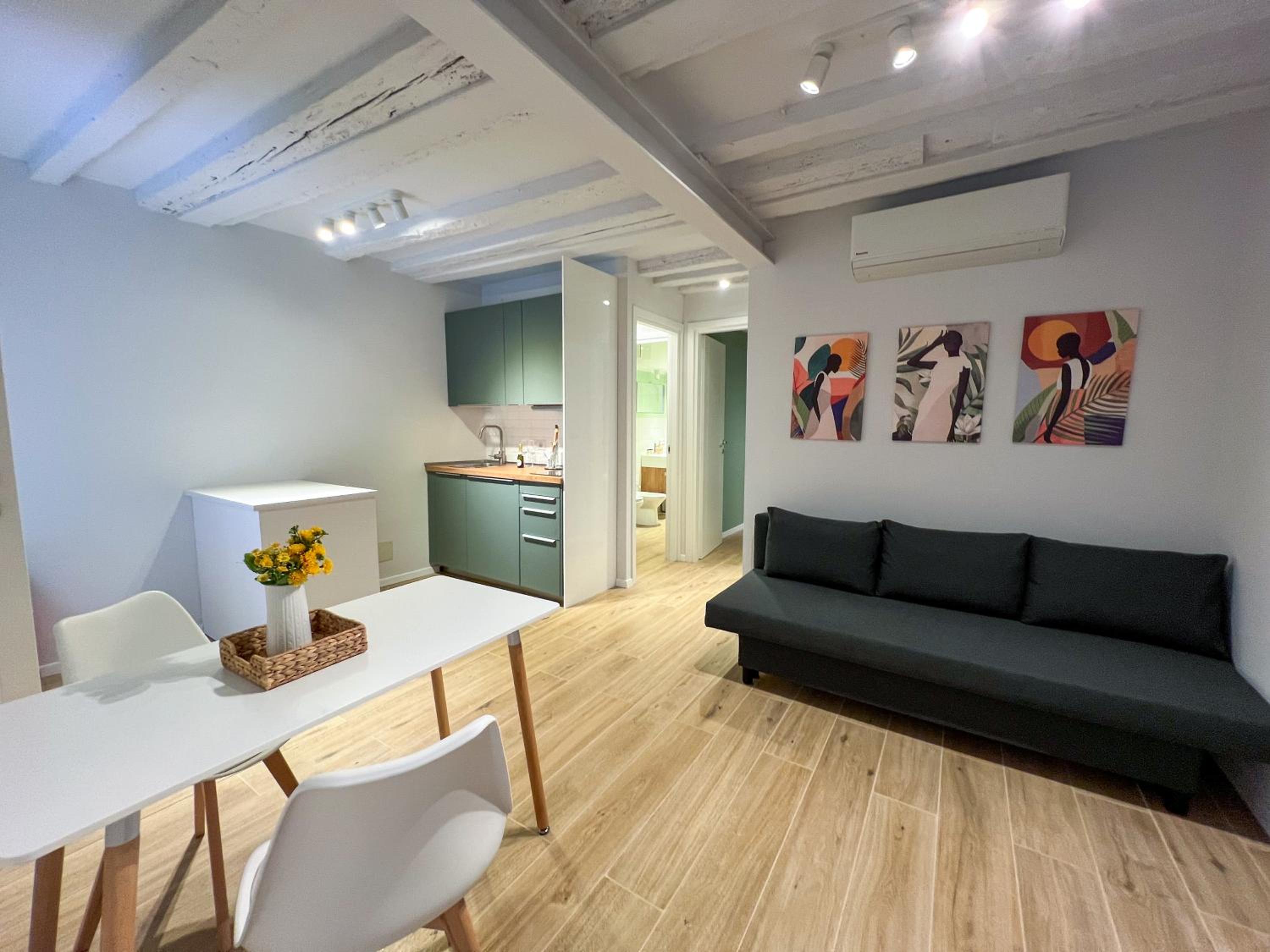 One-Bedroom Apartment
