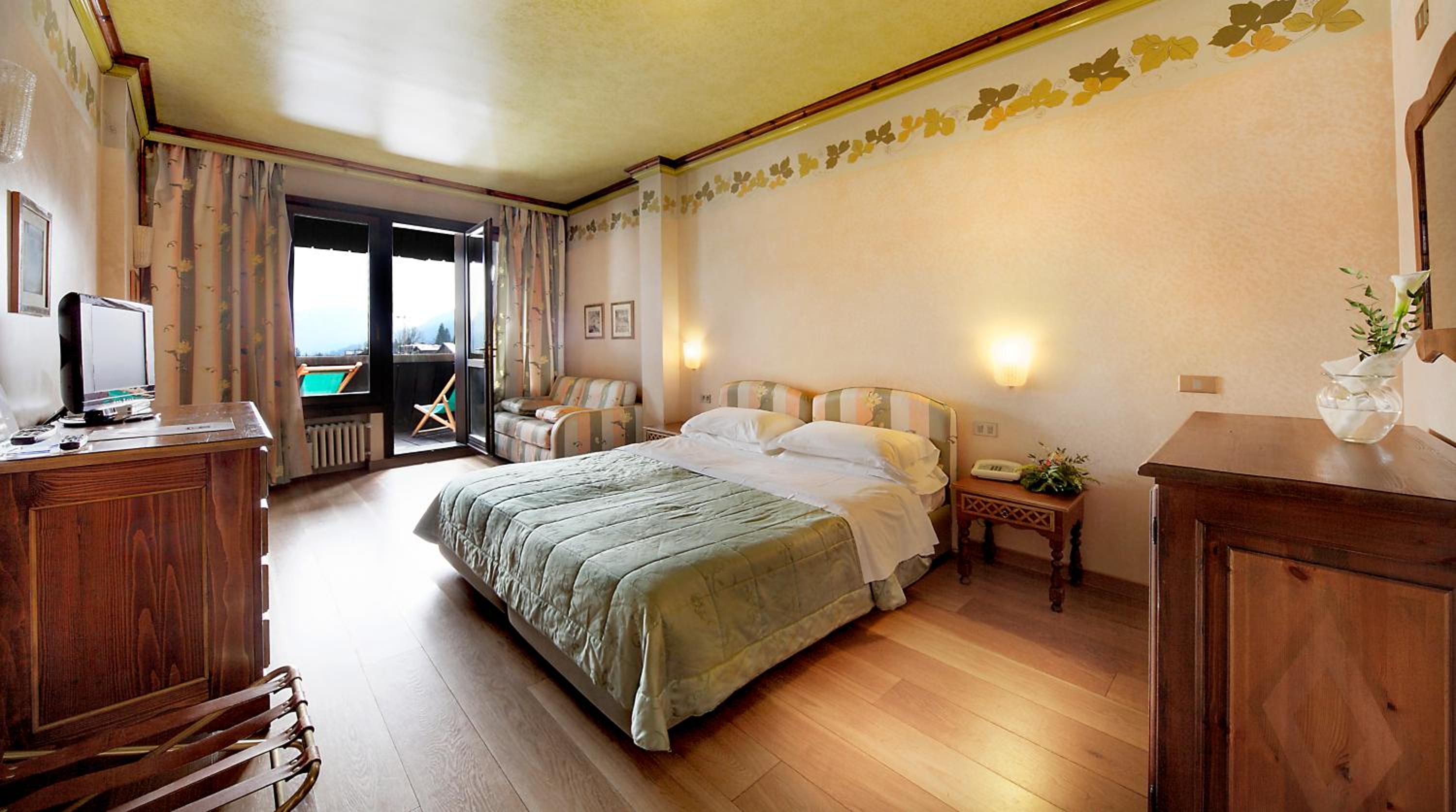 Classic Quadruple Room