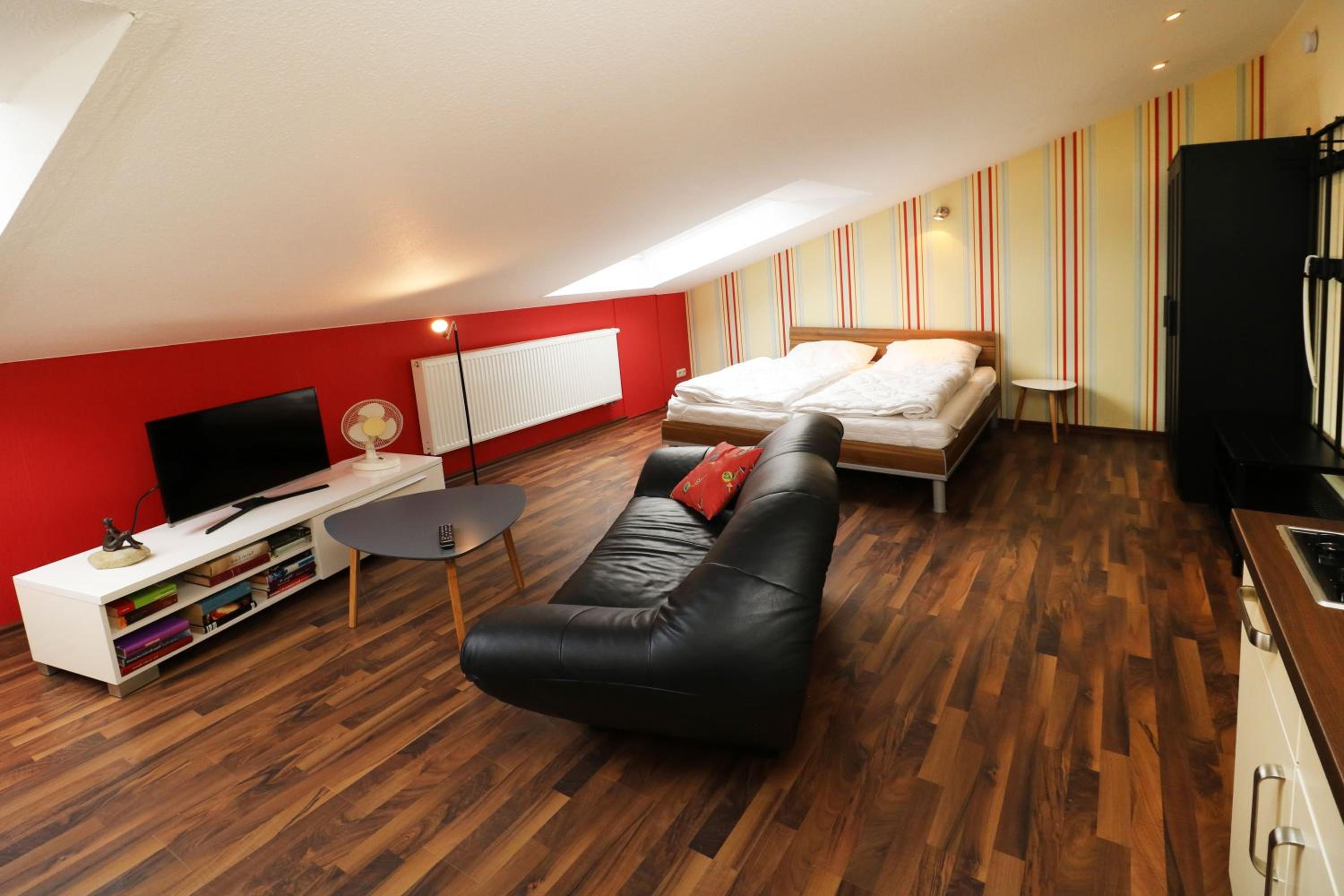 Studio Apartment photo 2
