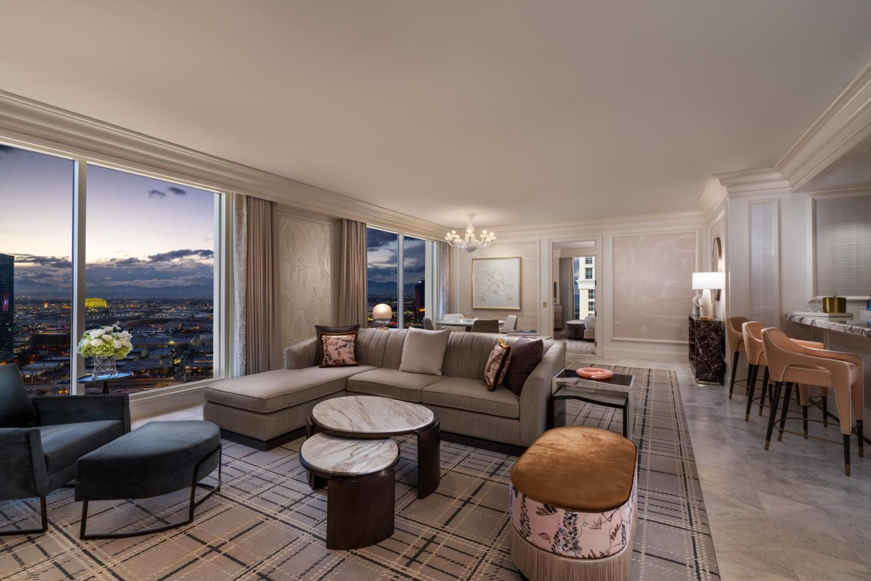 Penthouse Suite - Photo 1