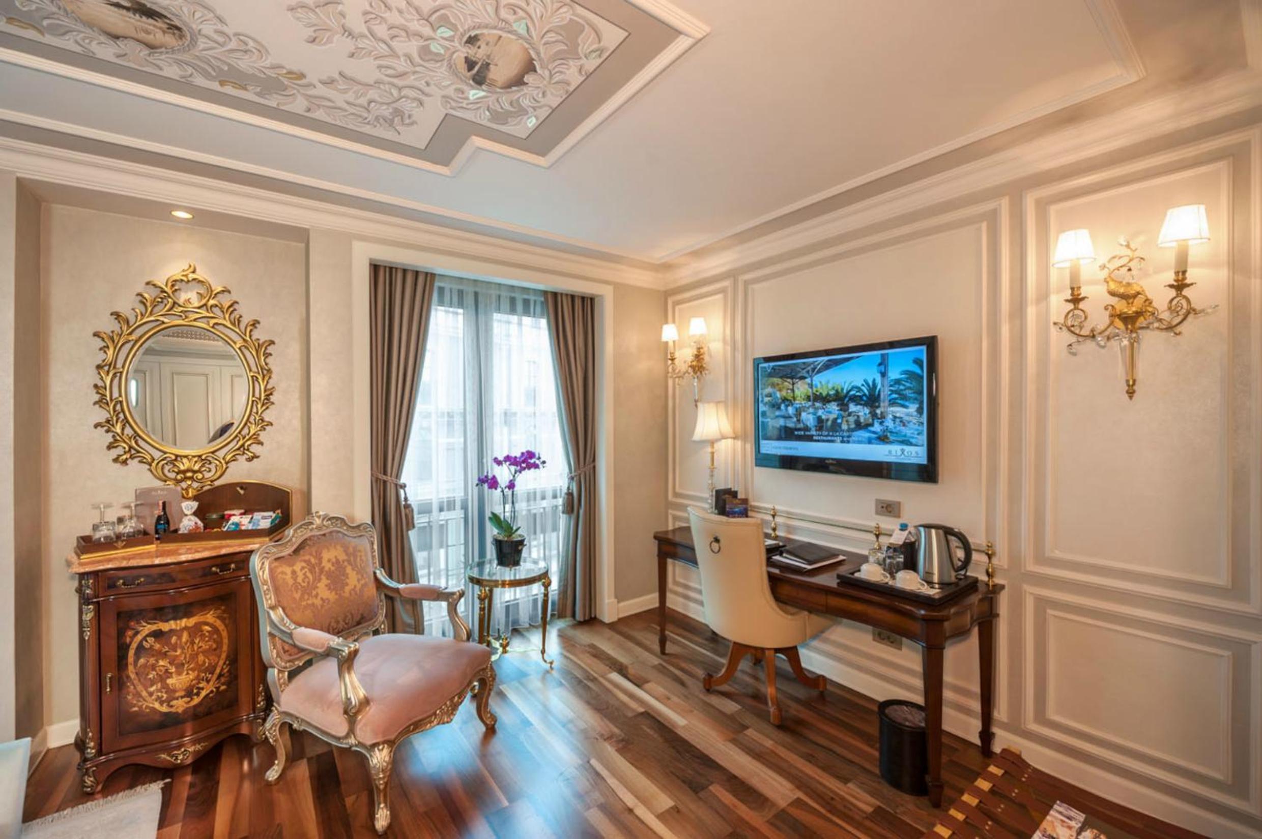 Deluxe Twin Room With Pera View - Photo 4
