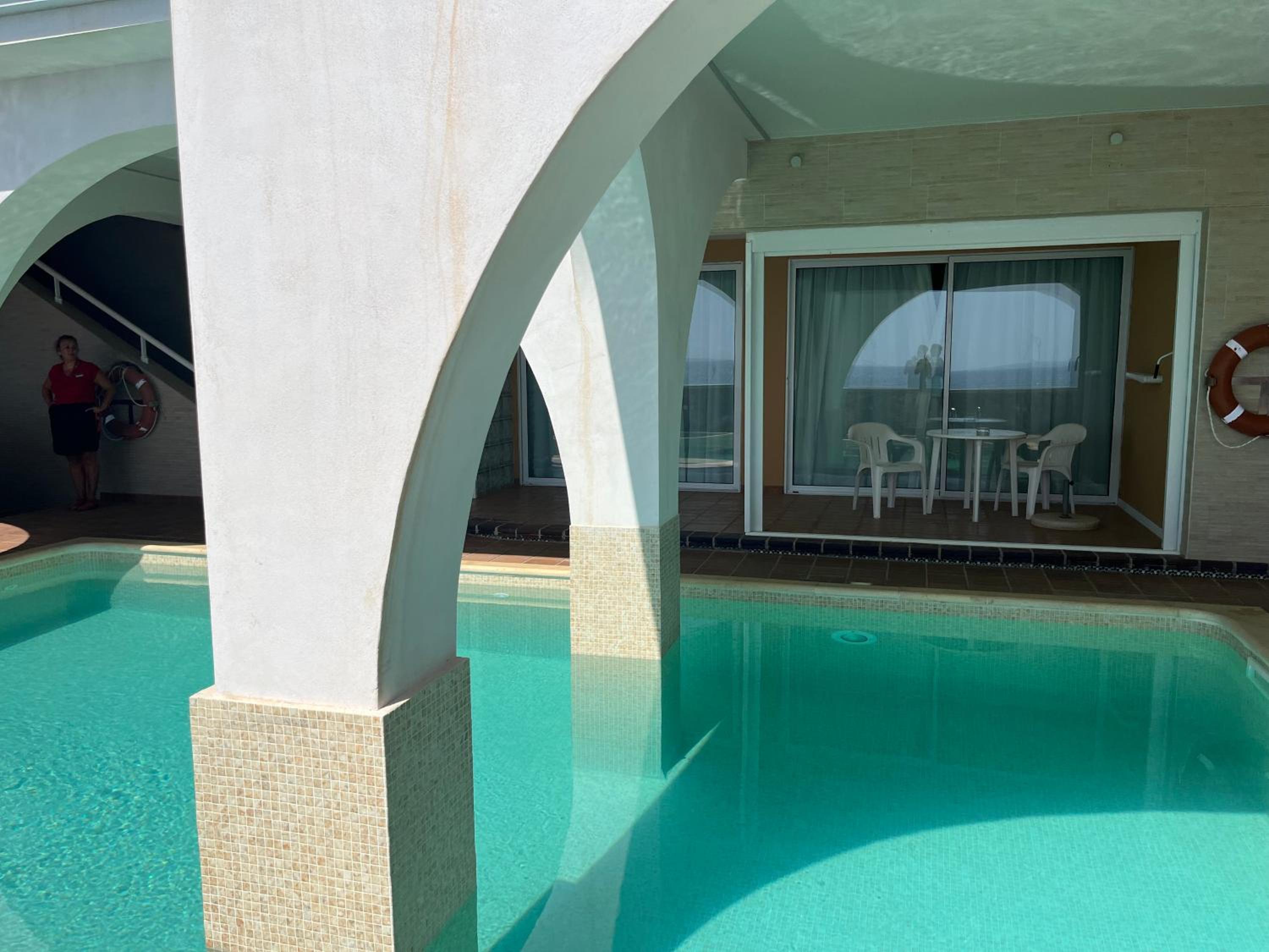 Apartment with Pool View  photo 2