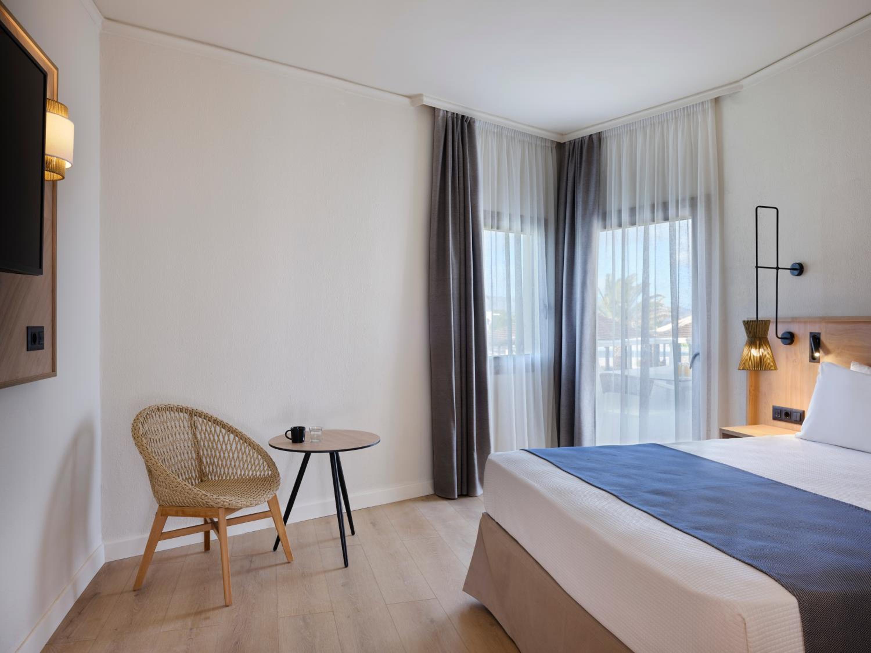 Double Room Inland View - Photo 3