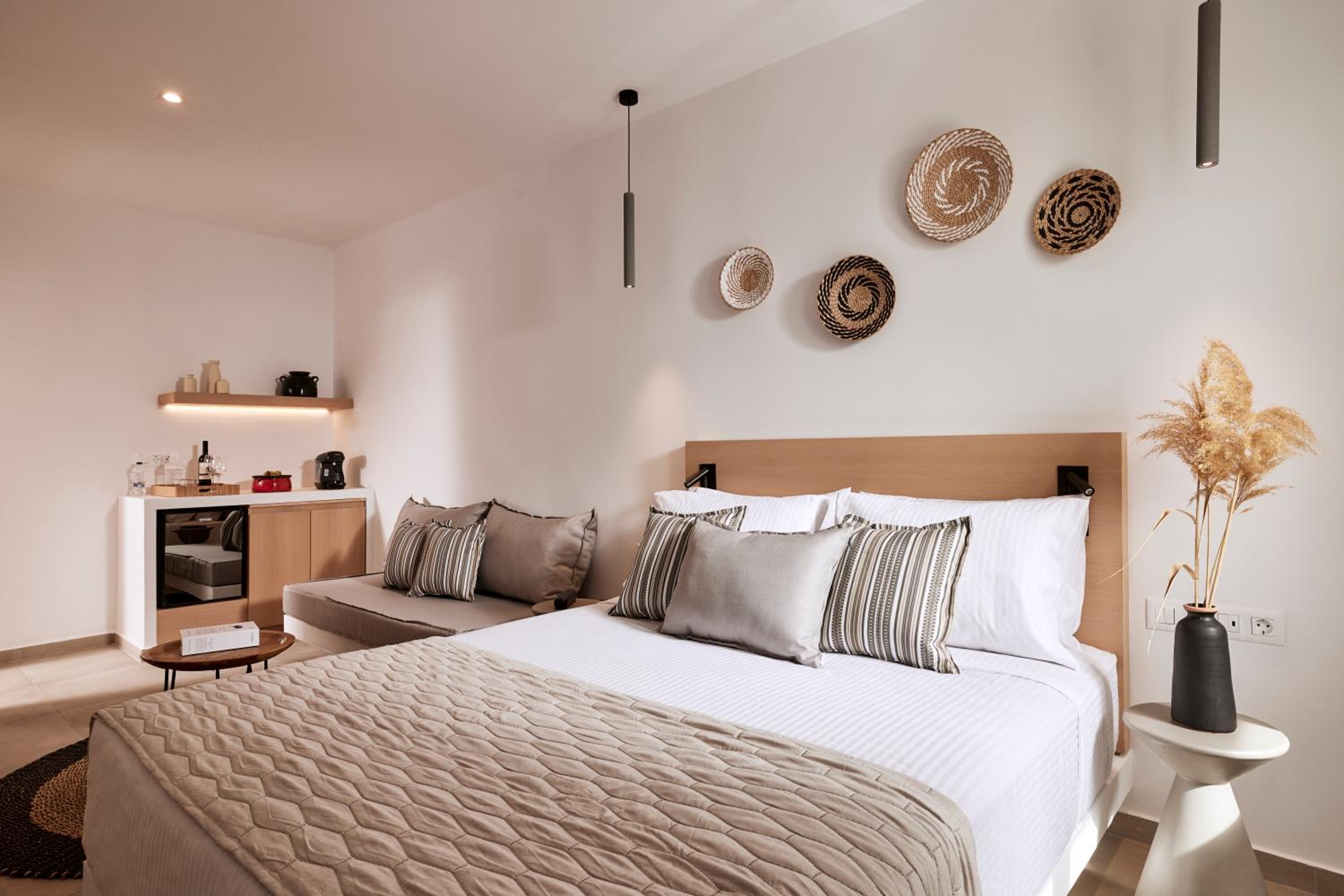 Deluxe Suite with Sea View photo 2