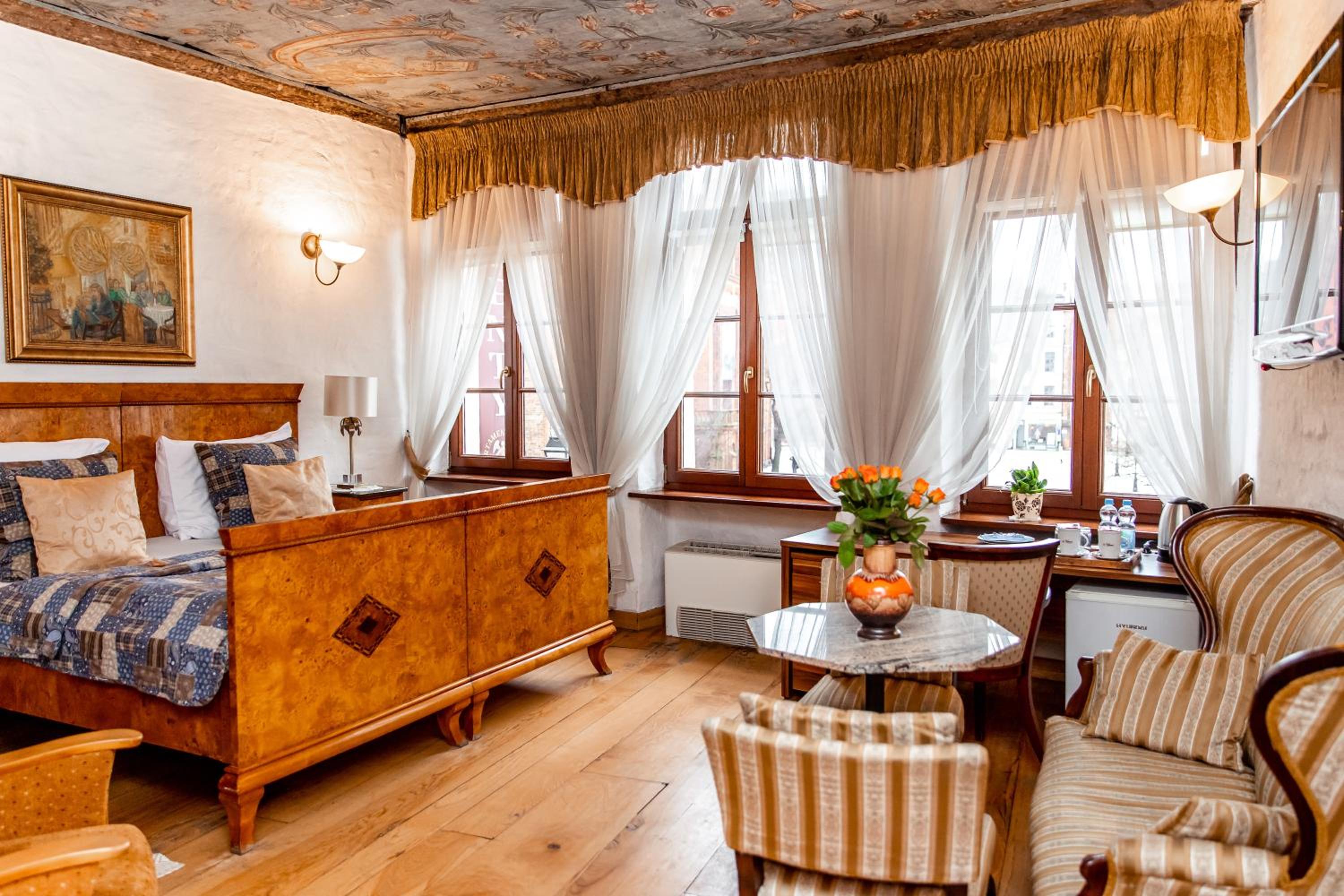 Deluxe Apartment with Old Town View