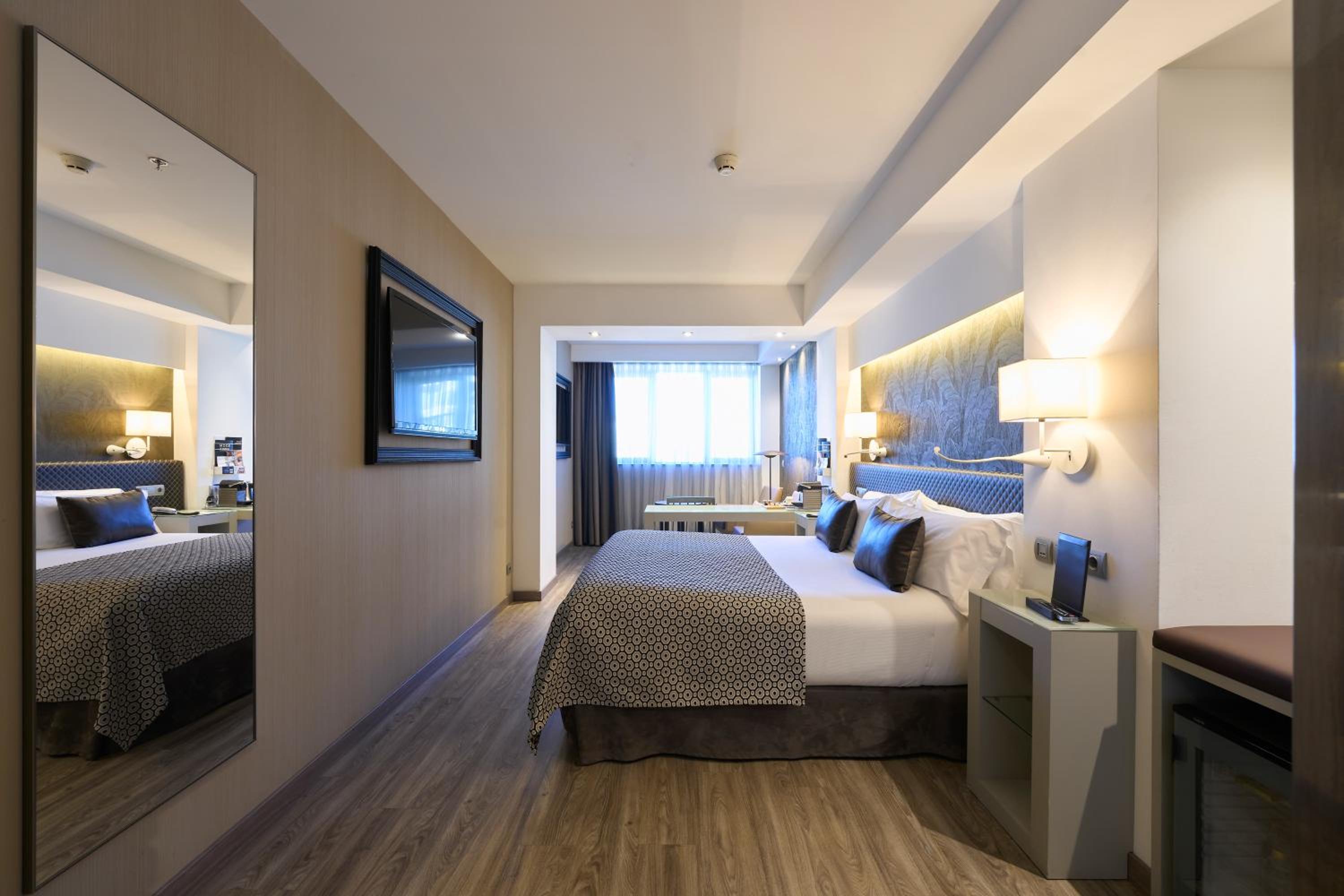 Junior Suite (2 Adults + 1 Child) photo 3