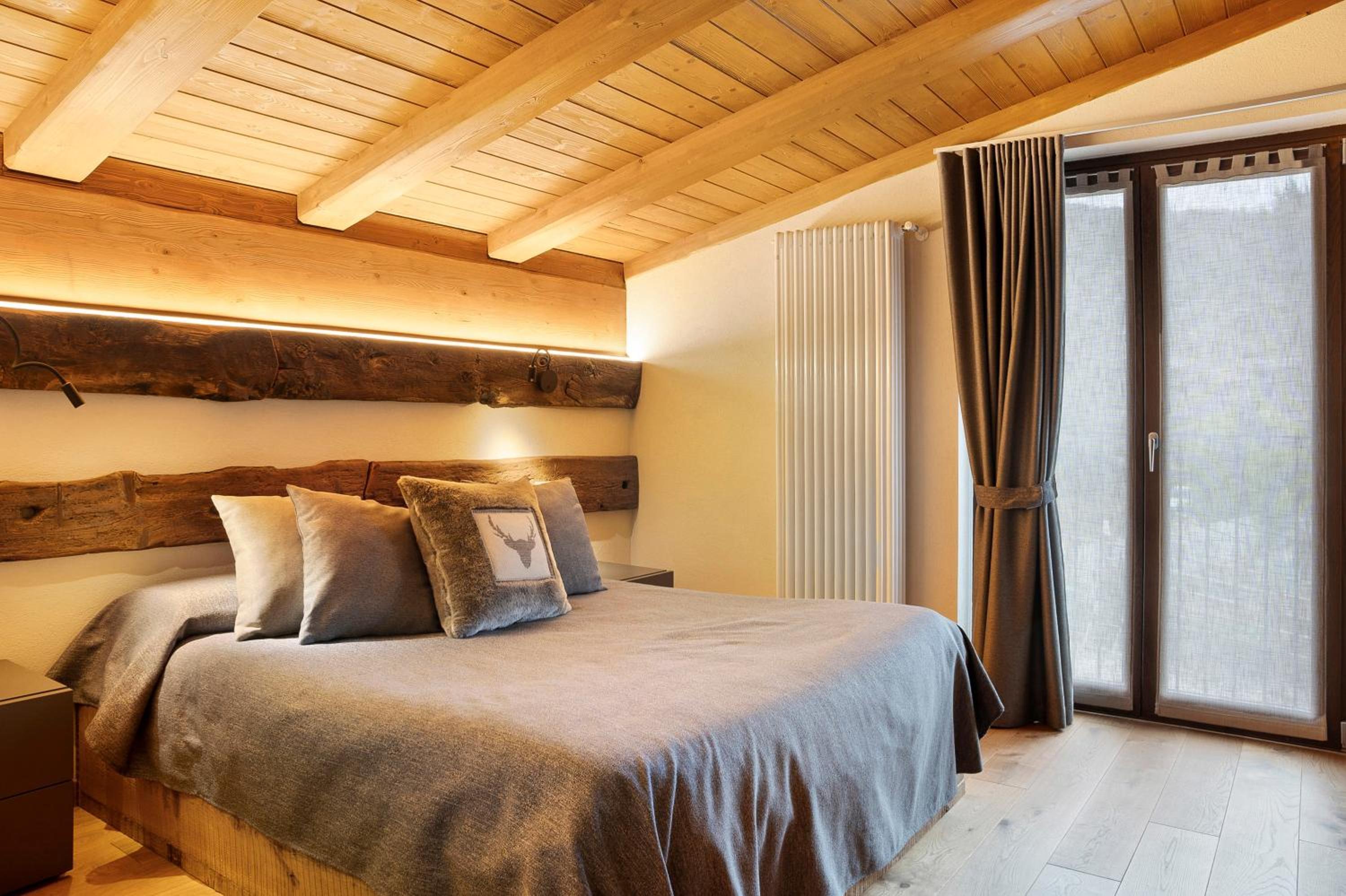 One-Bedroom Apartment with Garden View