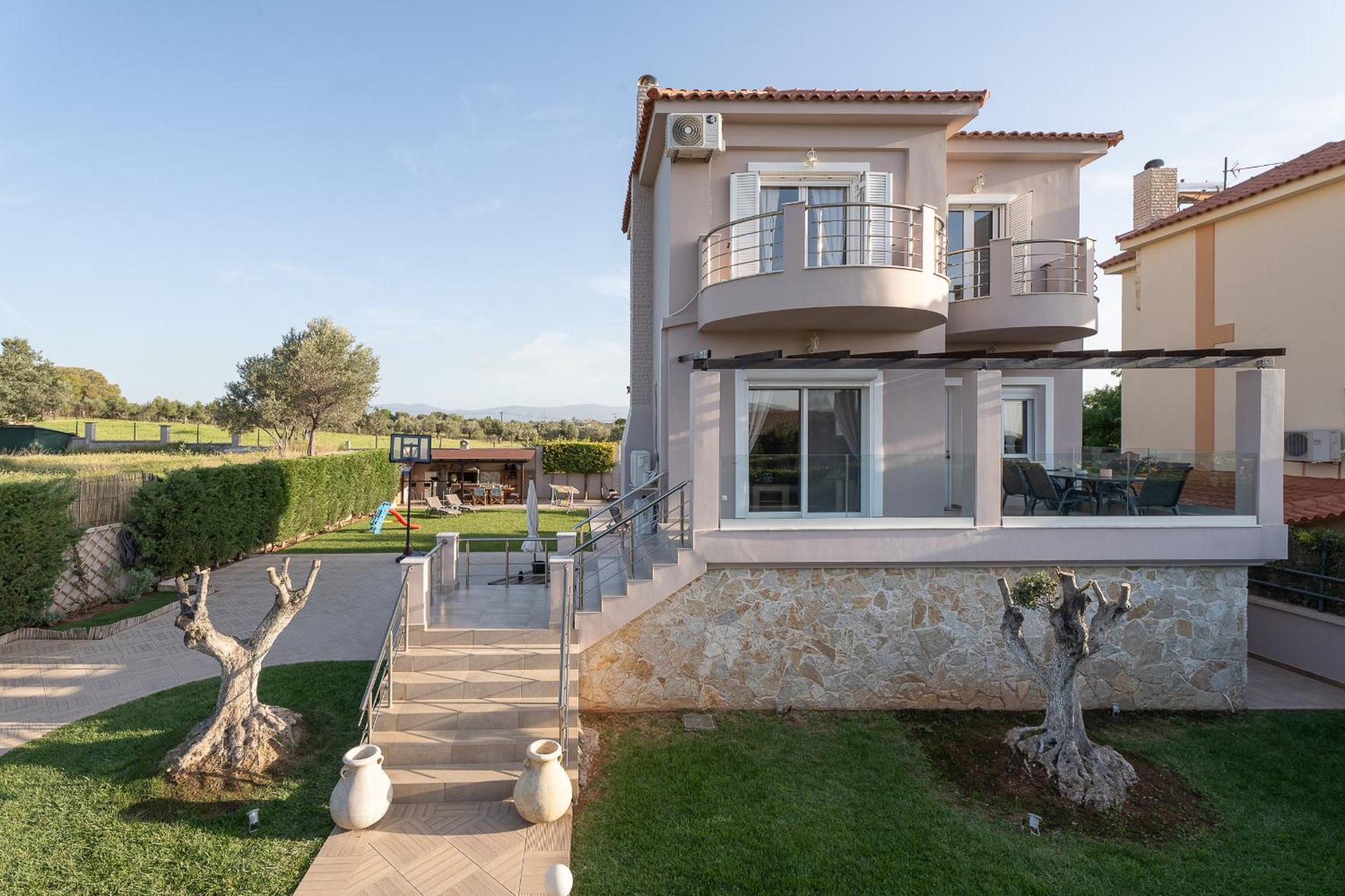 Villa photo 3
